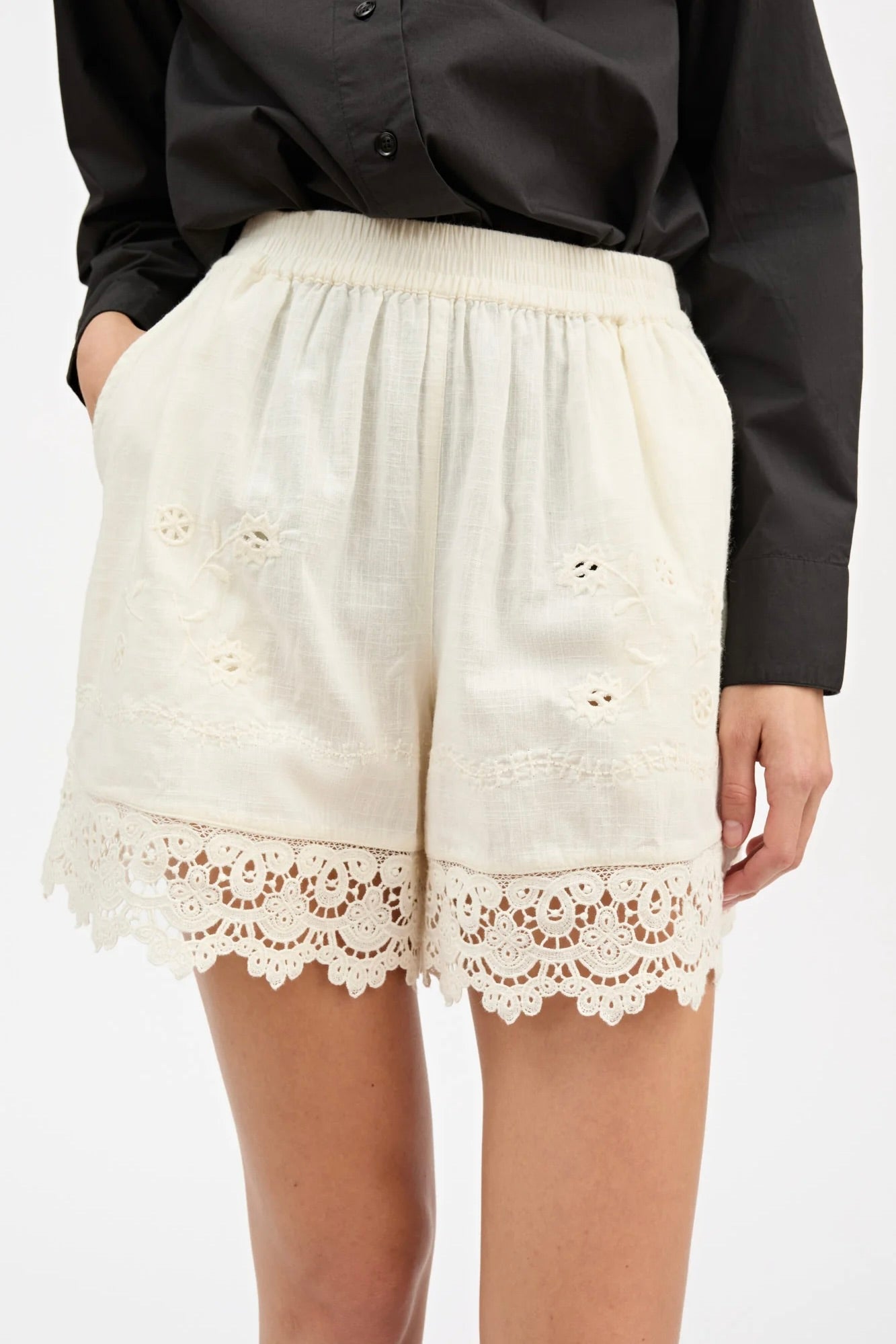 Tallulah Shorts / Antique White