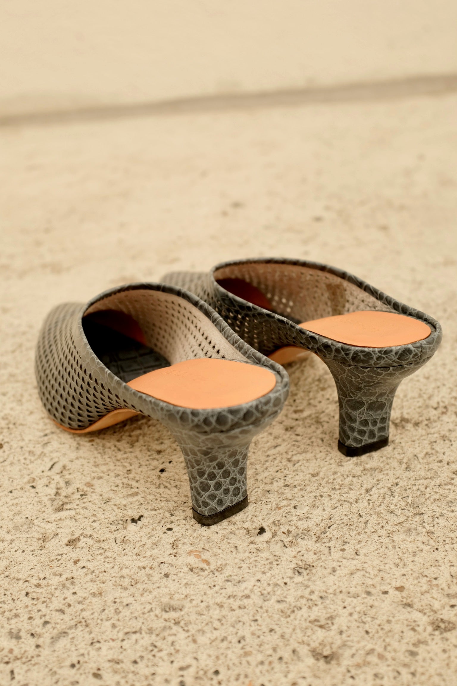 Alder Mule / Chambray Mini Punch