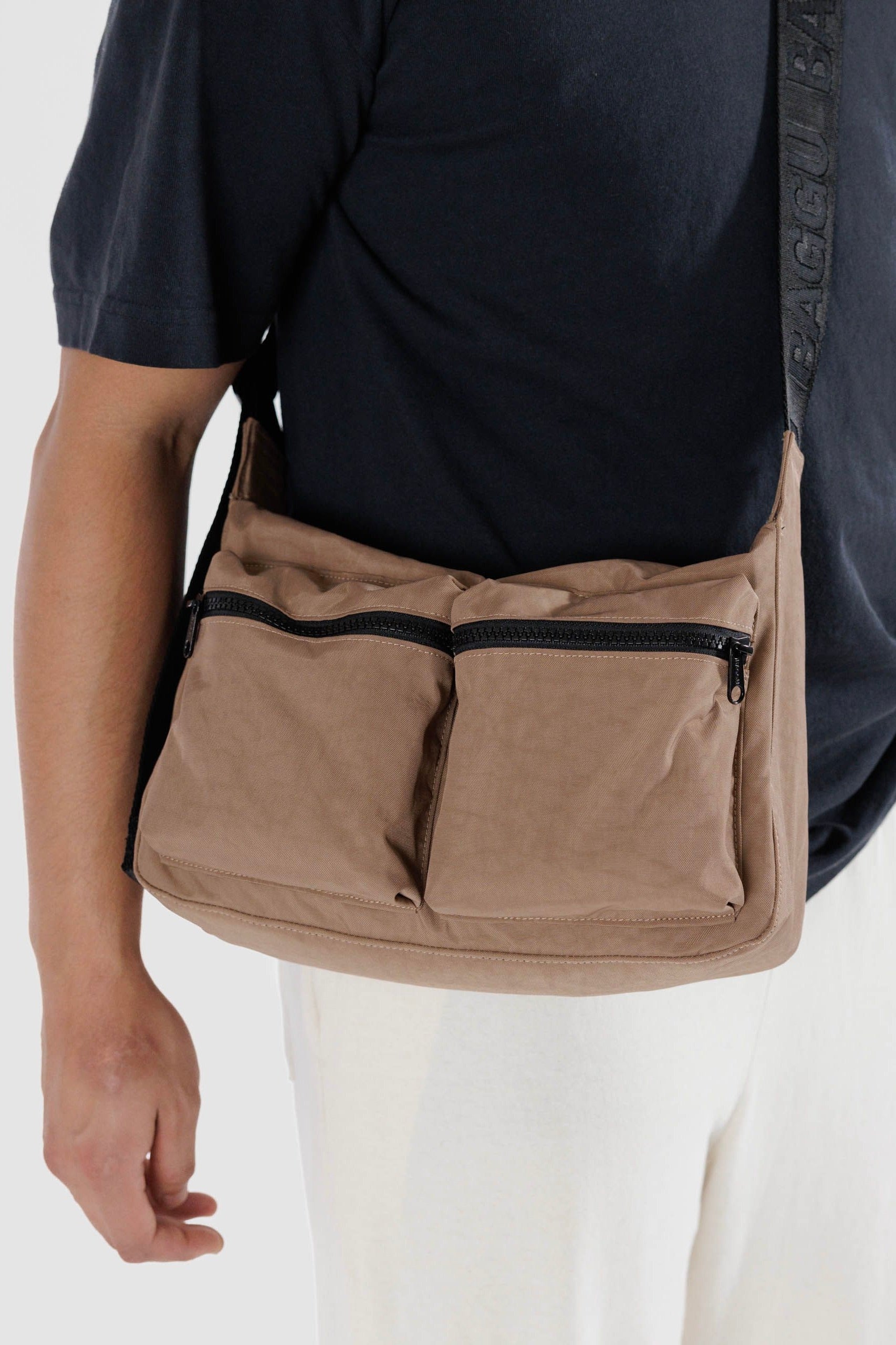 Medium Cargo Crossbody / Cocoa