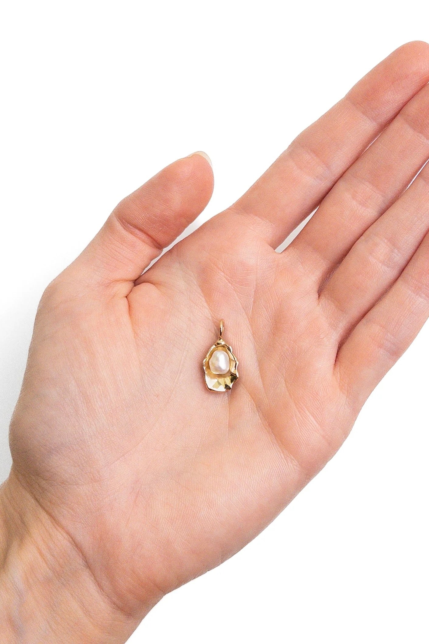 Rokosz Jewelry Oyster with Pearl / 10k Solid Yellow Gold