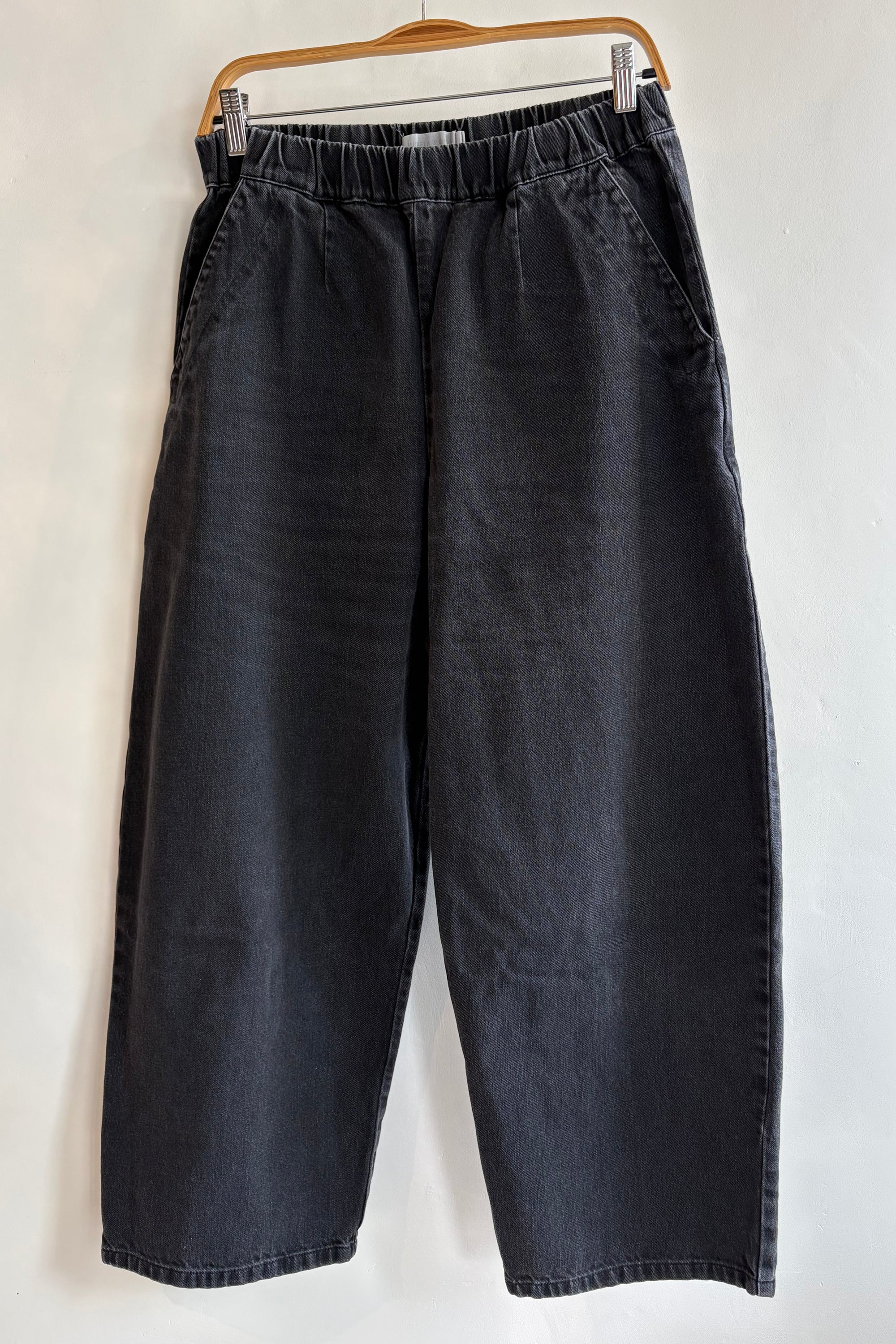 Pre-loved / Micaela Greg Barrel Pant / Faded Black Denim / Size Large