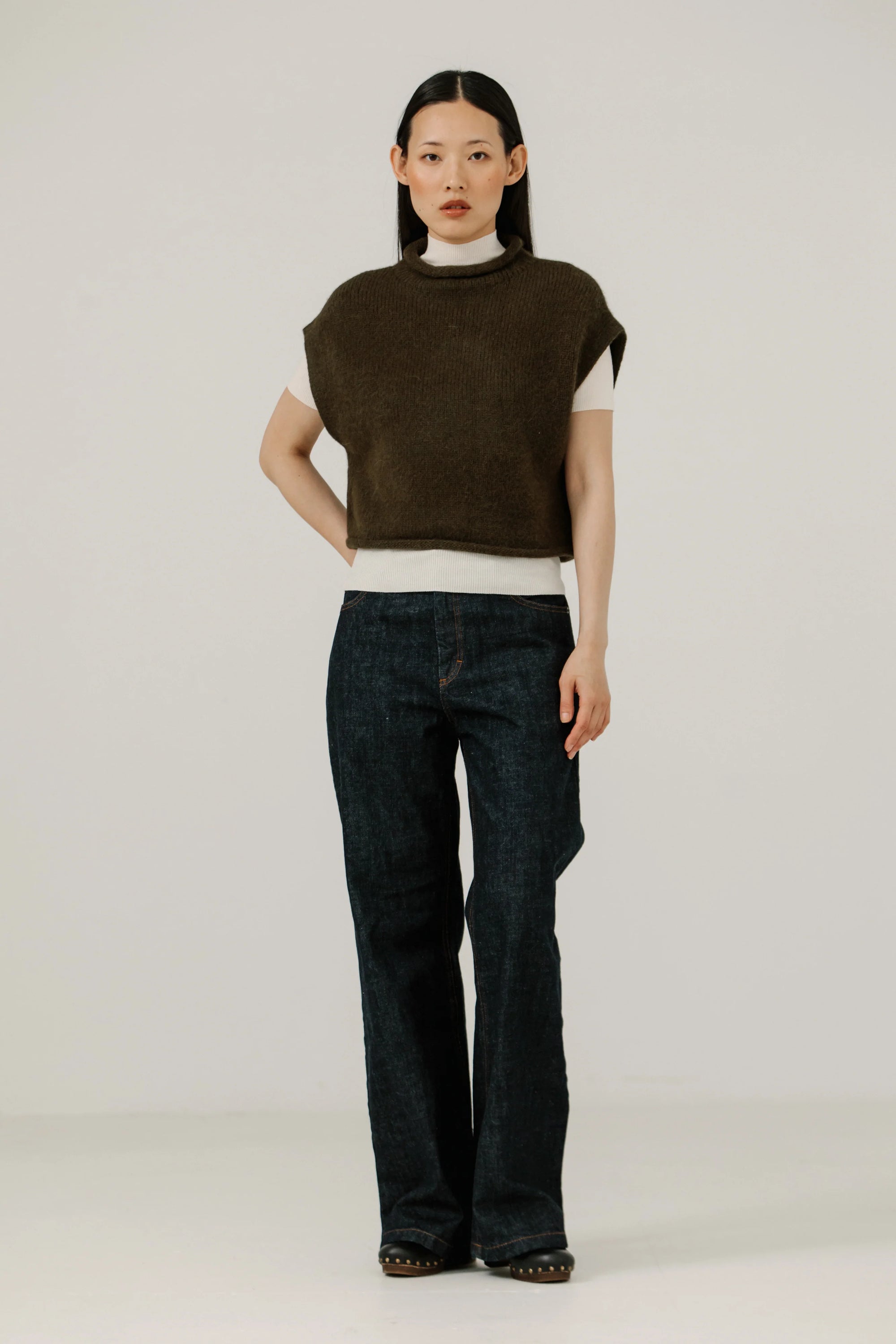 Bare Knitwear Alpaca Iris Vest / Dark Olive