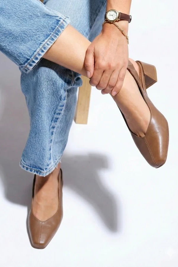 Either/Or 90s Slingbacks / Cacao