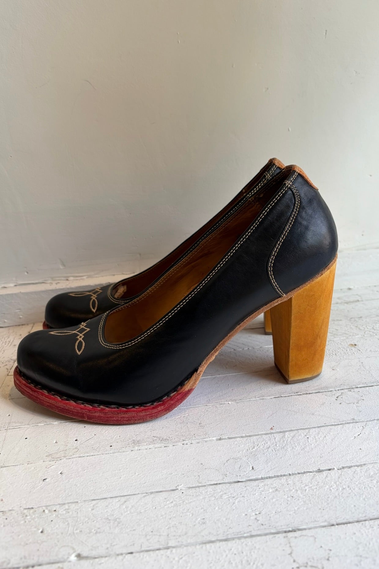 Pre-Loved / Office of Angela Scott Western Heel / Black / Size 39