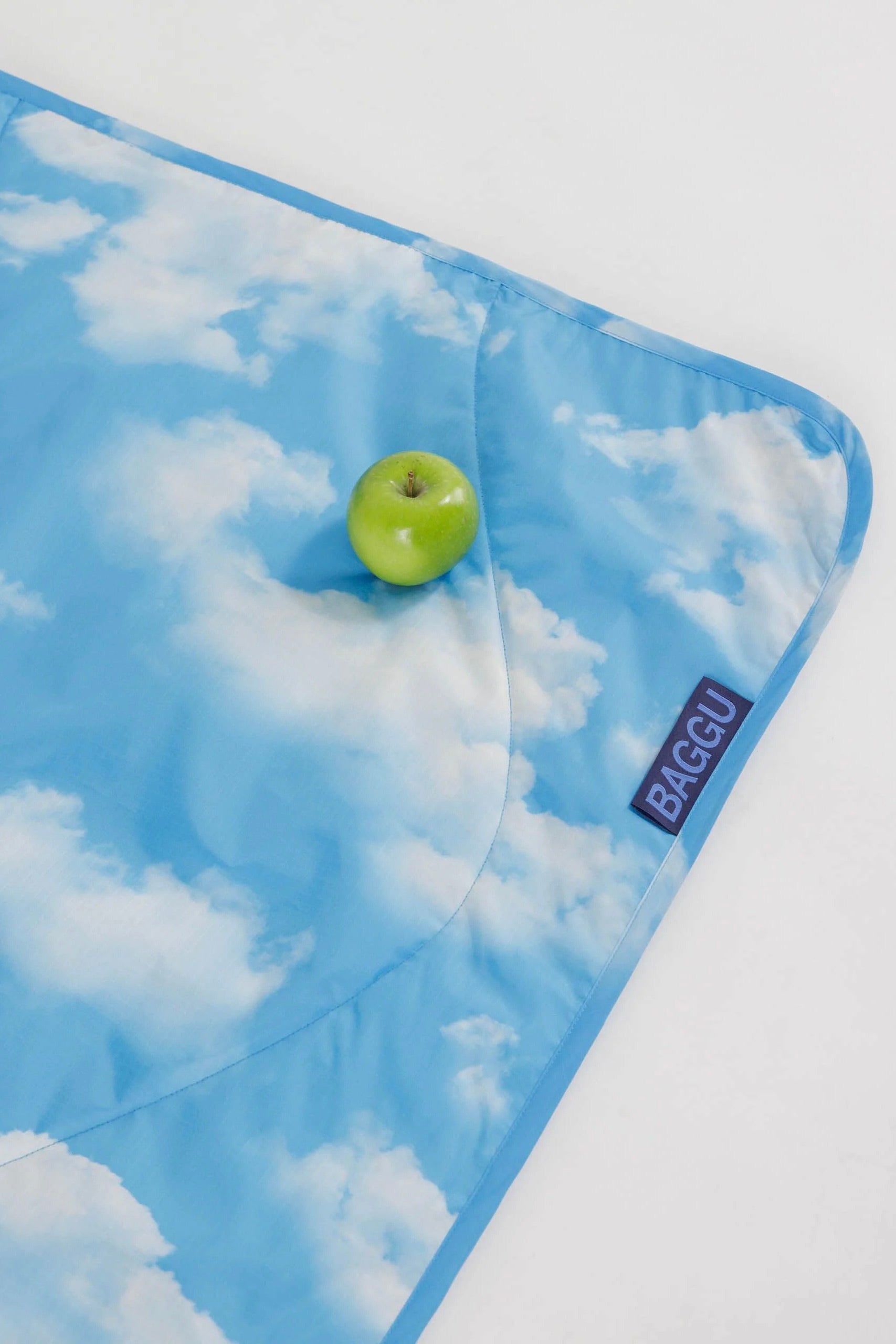 Puffy Picnic Blanket / Clouds