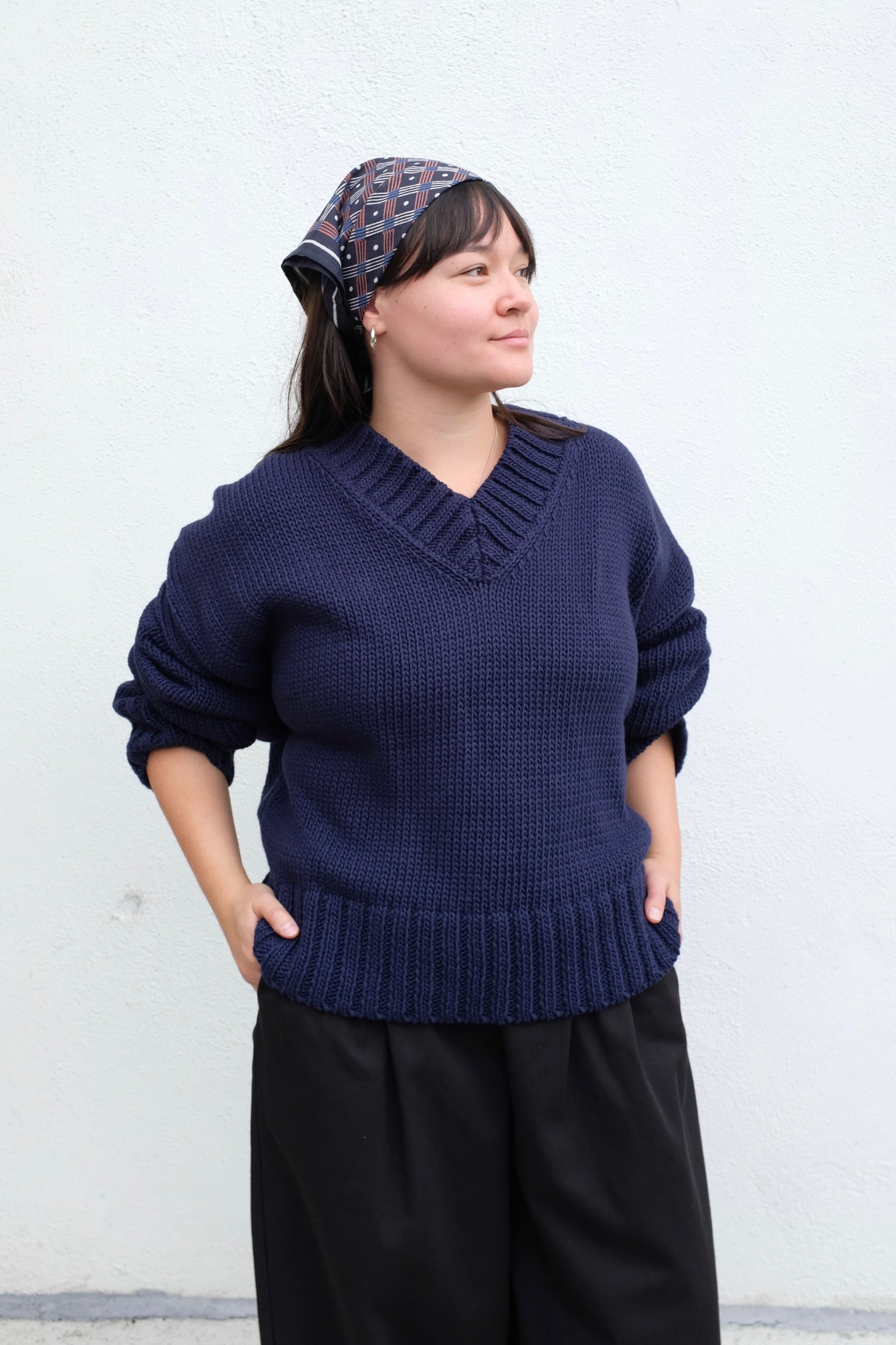 Paolo V-Neck / Dark Iris