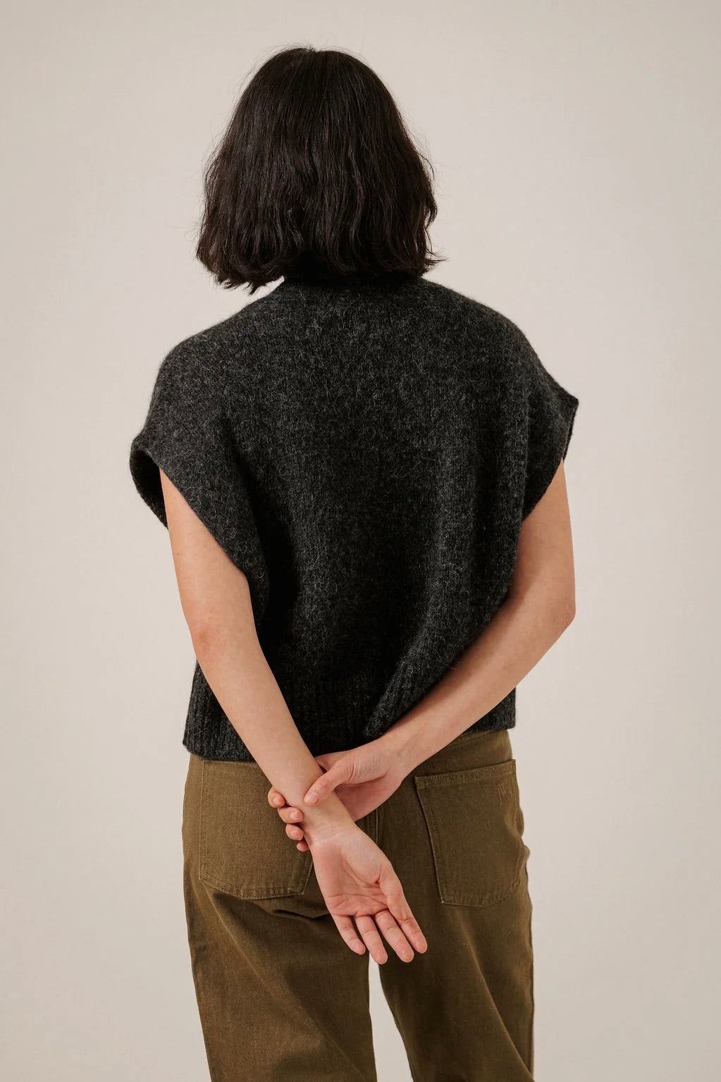 Alpaca Button Down Vest / Basalt