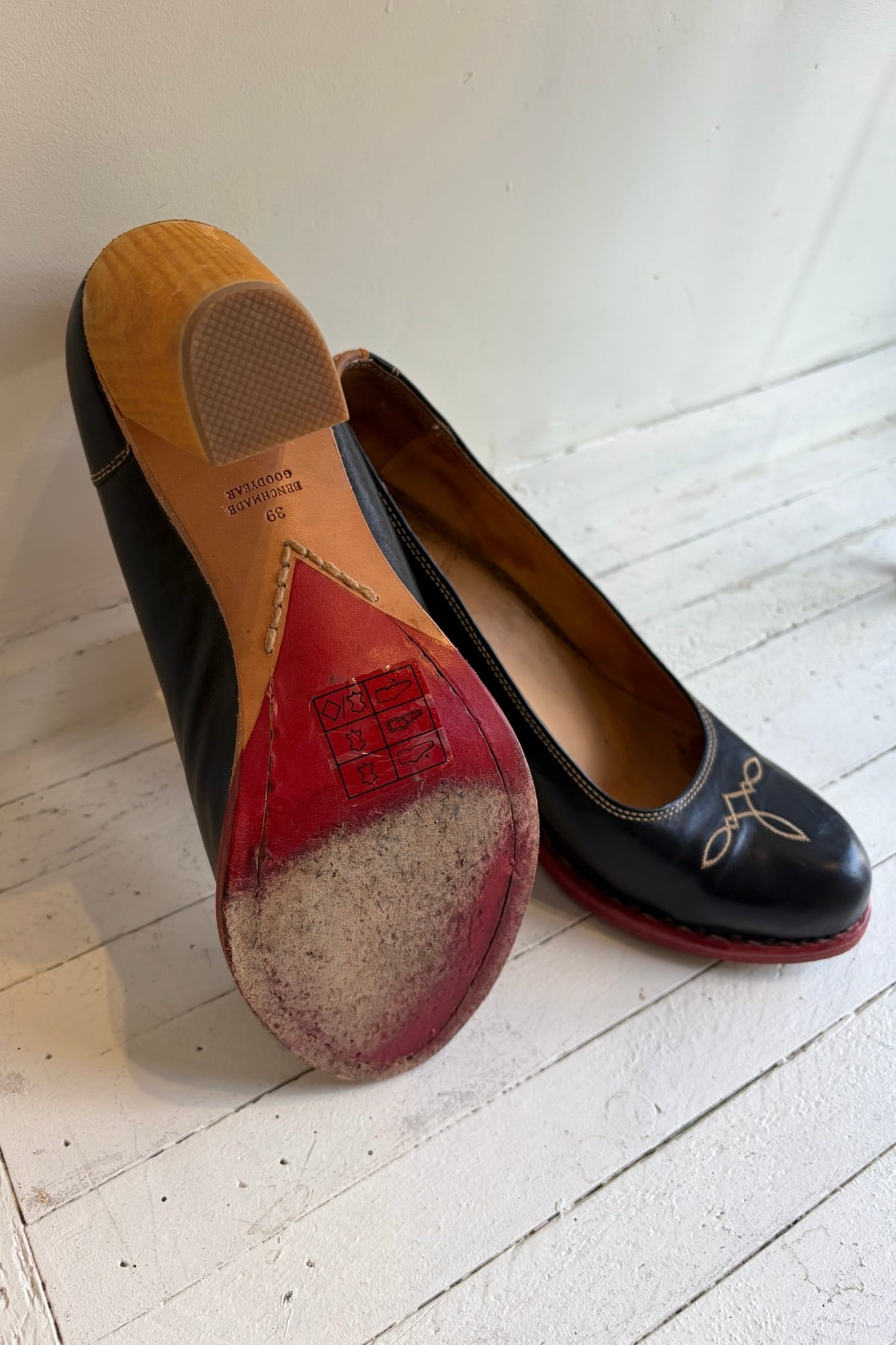 Pre-Loved / Office of Angela Scott Western Heel / Black / Size 39