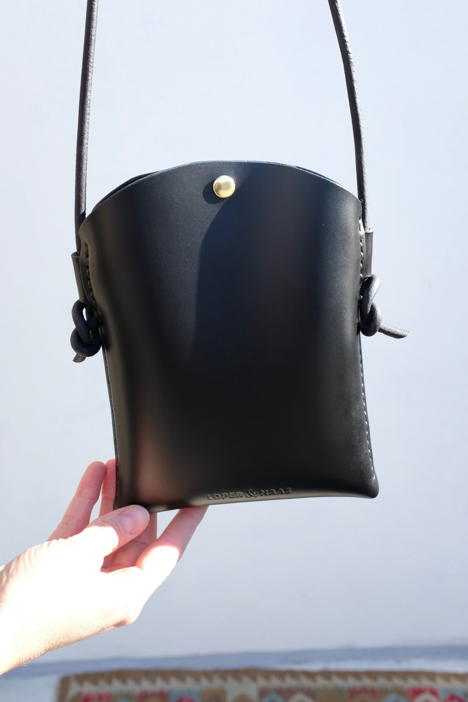 Loper &amp; Haas Petite Arc Crossbody / Black