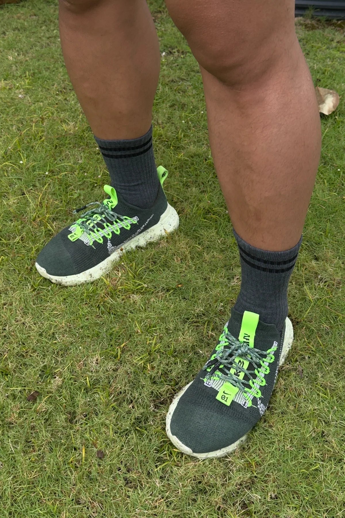 Le Bon Shoppe Boyfriend Socks / Charcoal (extended)