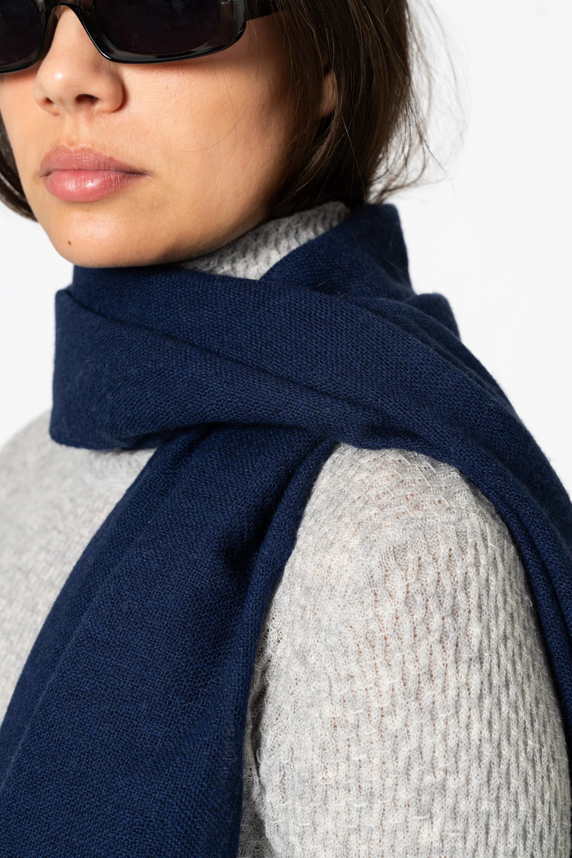 Dinadi Merino Woven Scarf / Space Blue