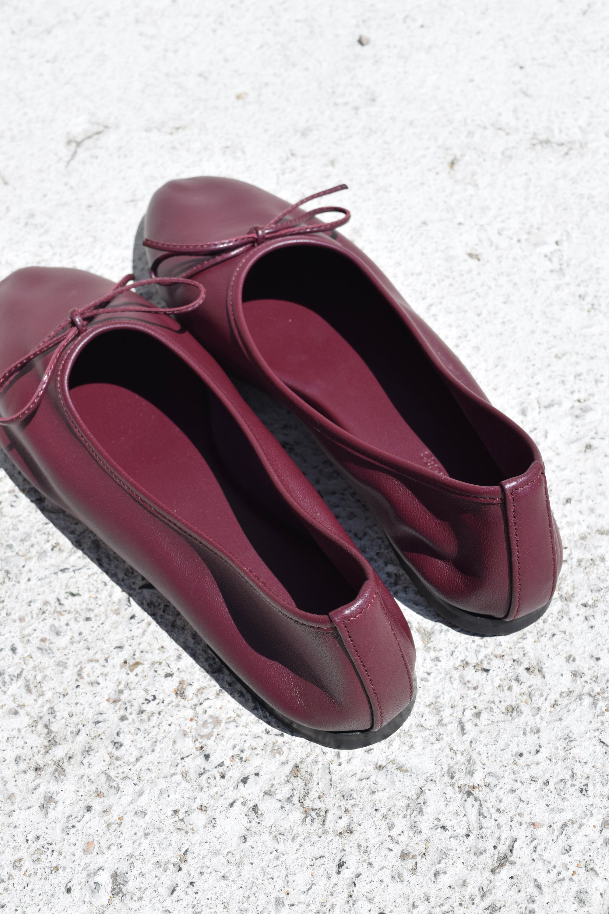 Gala Shoe with Bow / Bordeaux