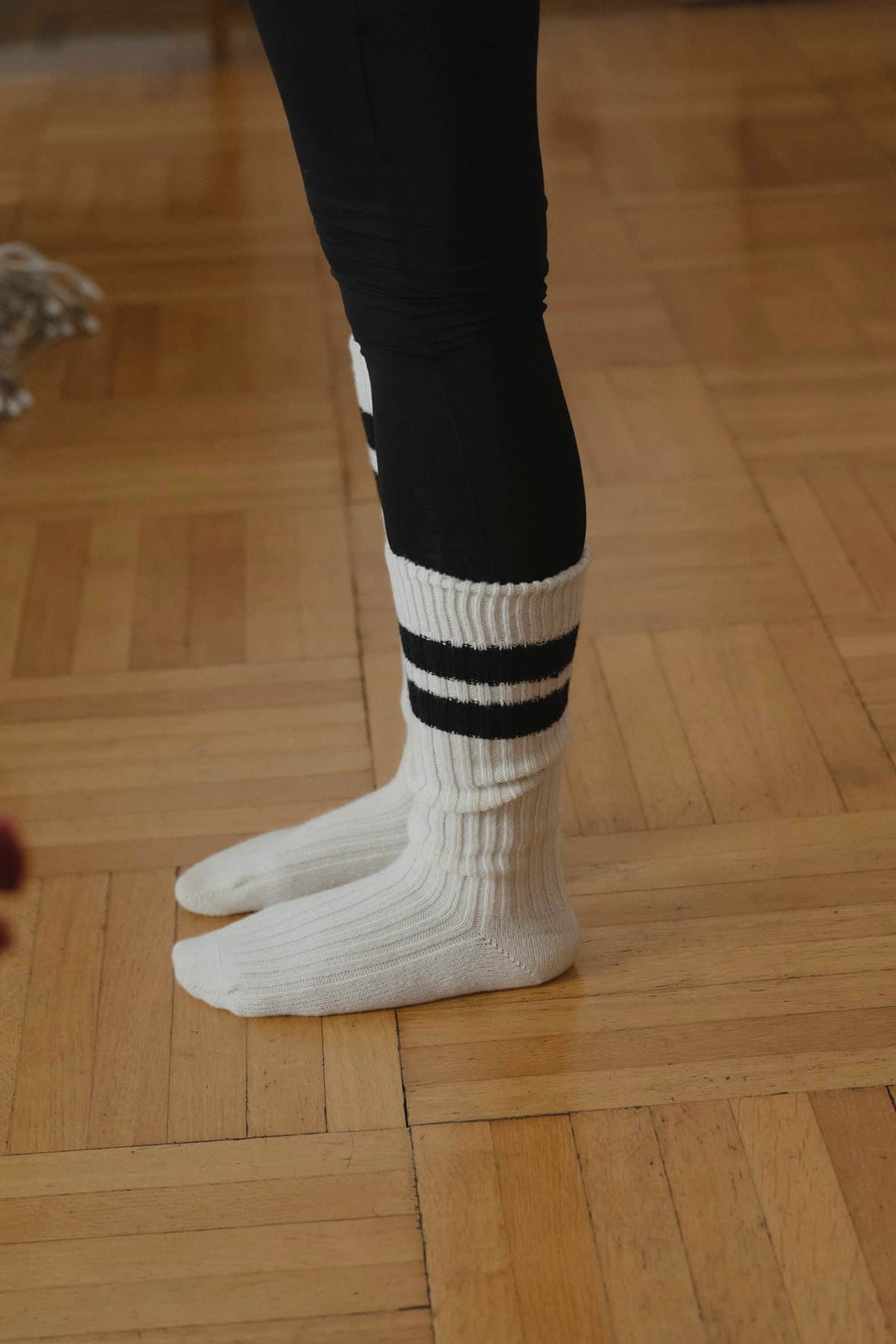 Baserange Race Knee Socks / Off White Cashmere