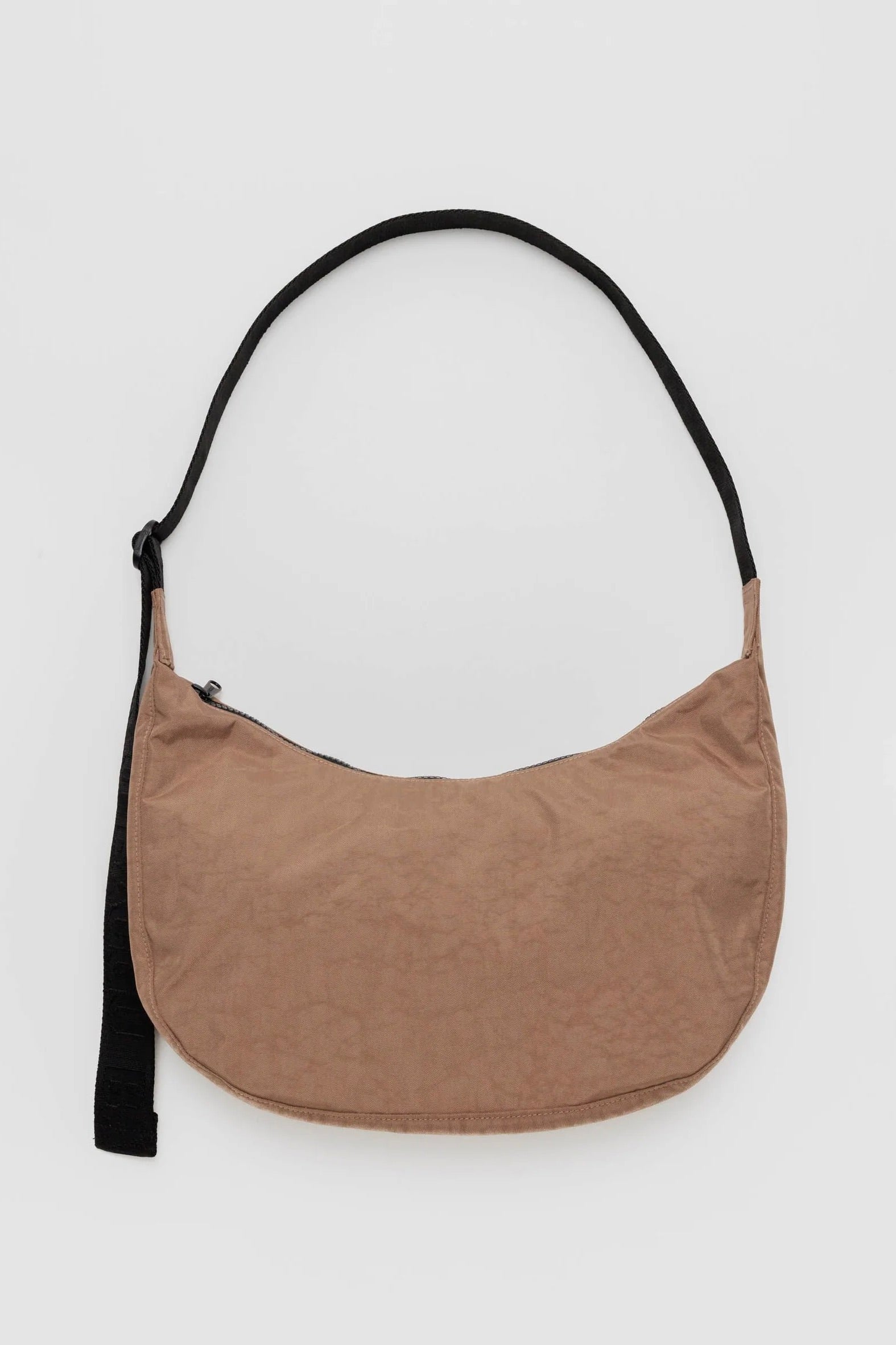 Baggu Medium Nylon Crescent Bag / Cocoa