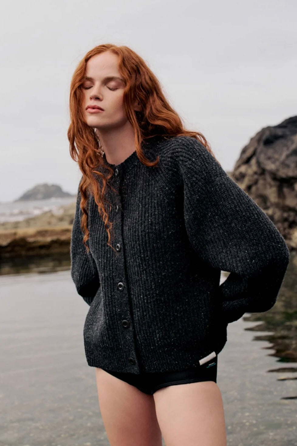 Amy Powney x Finisterre Fisherman Rib Cardigan / Raven
