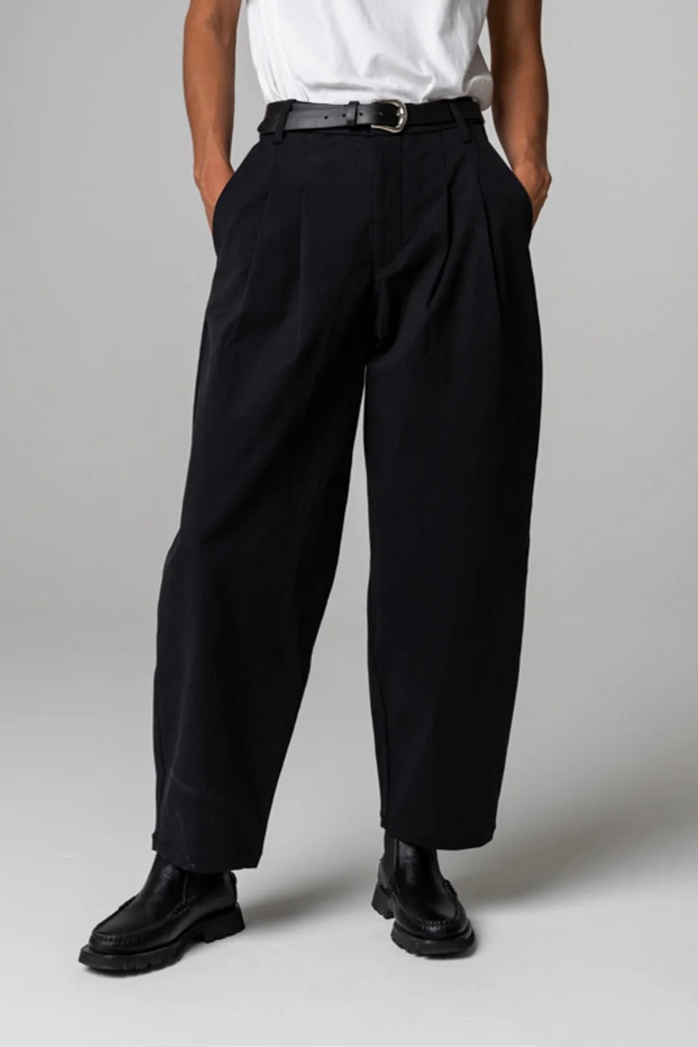 Amy Powney x Finisterre Pleat Front Pant / Black