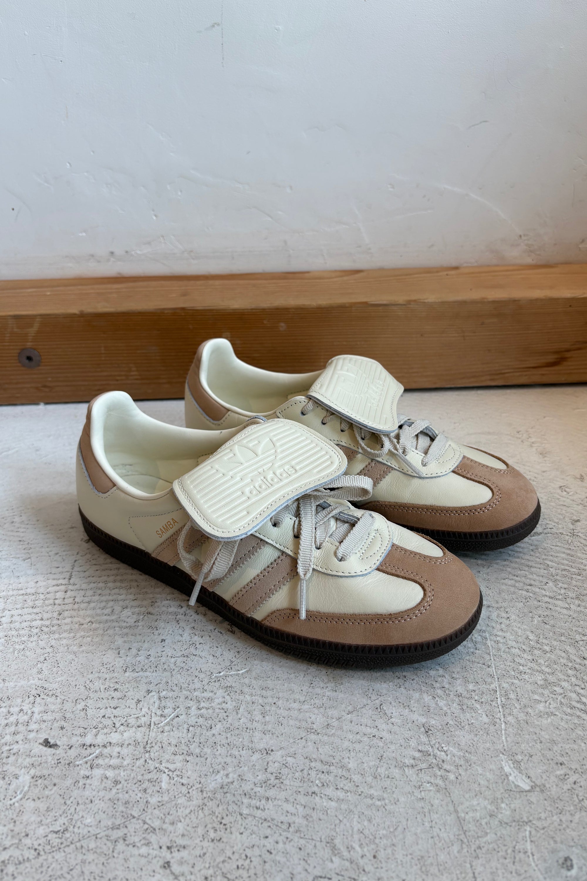 Pre-Loved Adidas / Samba LT / Sz US9