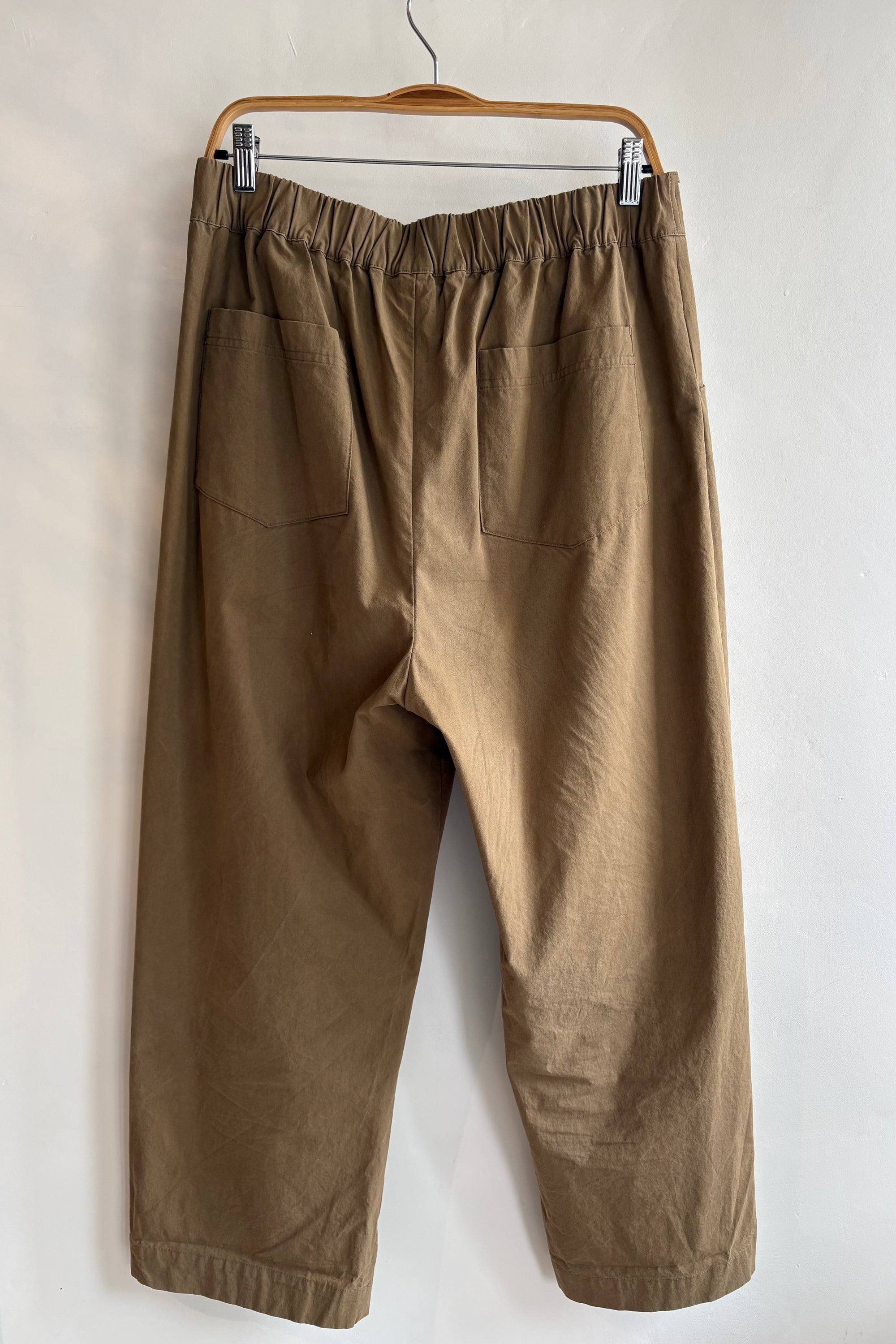 Pre-Loved / 7115 by Szeki Signature Pants / Tan / Size XL