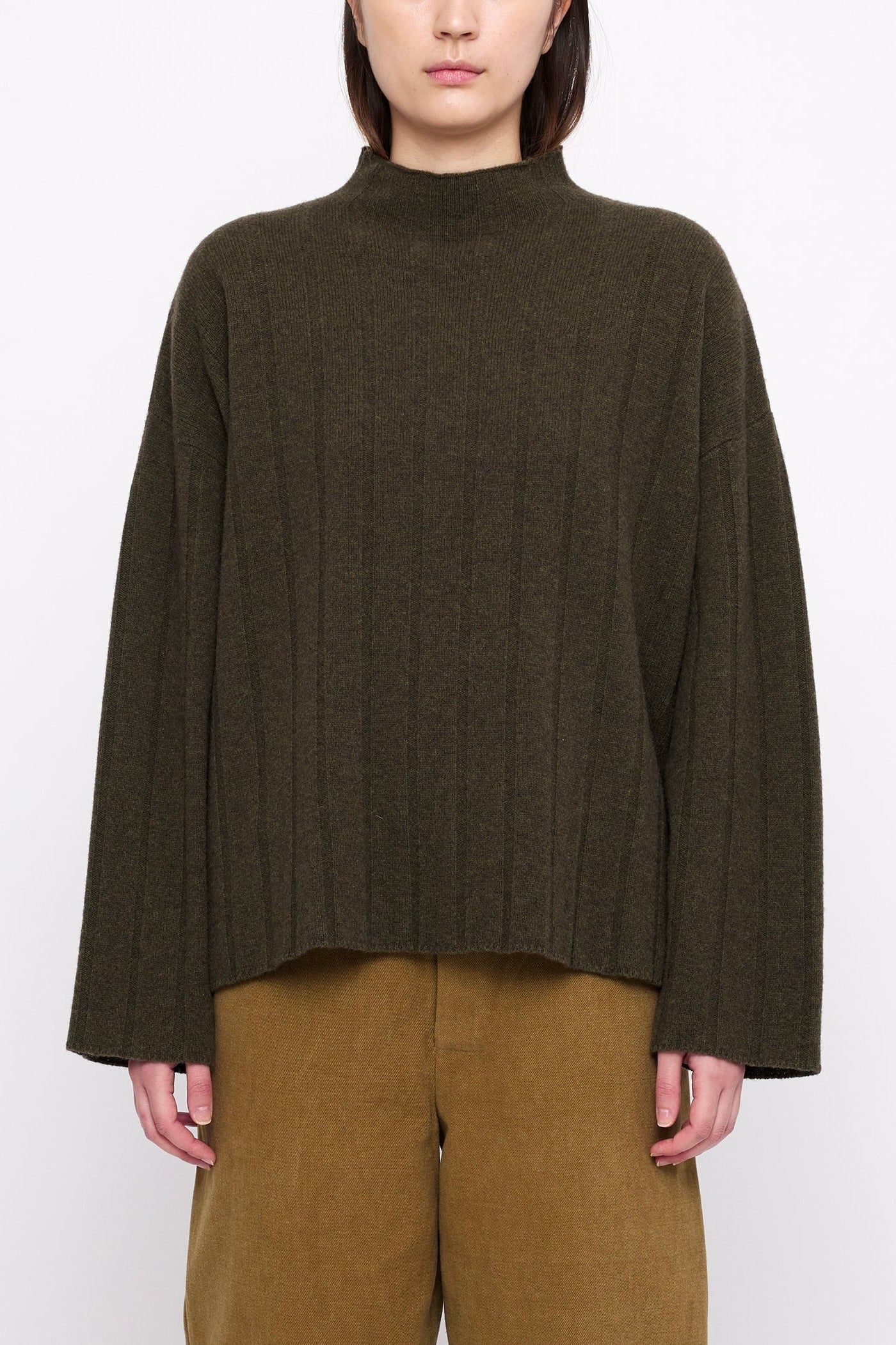 Szeki Merino Wide Ribbed Sweater / Olive