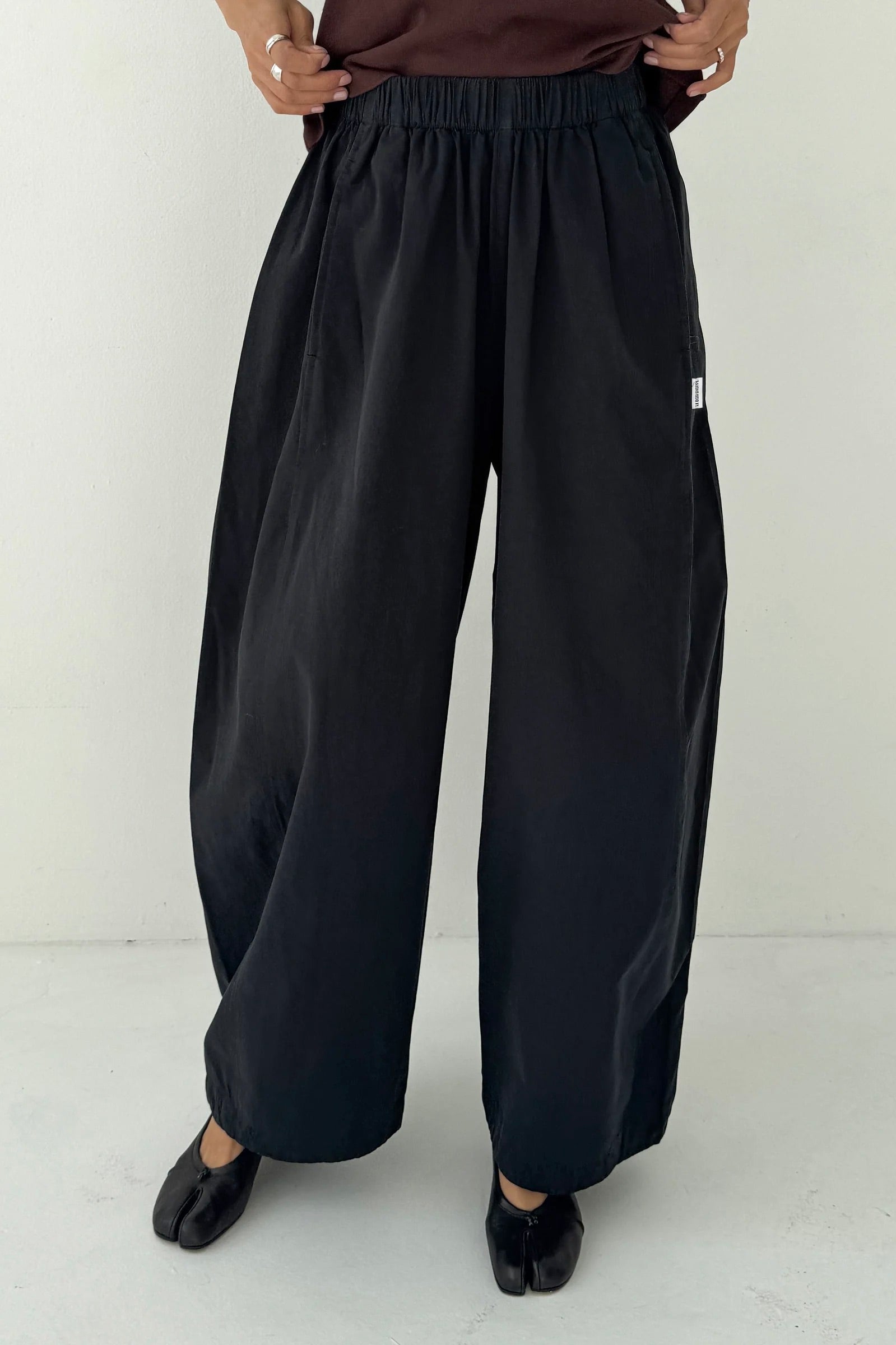 Le Bon Shoppe Parachute Pant / Black