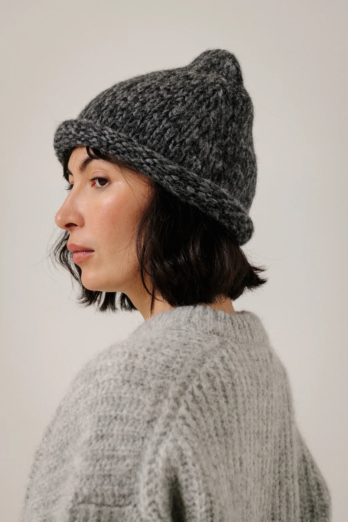 Baby Alpaca Roll Hat / Charcoal Marl