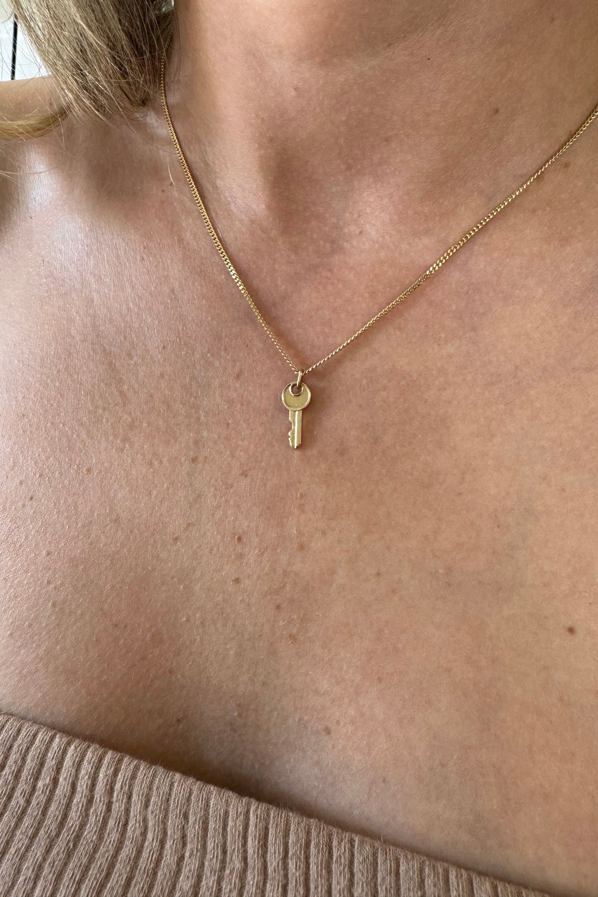 Rokosz Jewelry Tiny Key / 10k Solid Yellow Gold