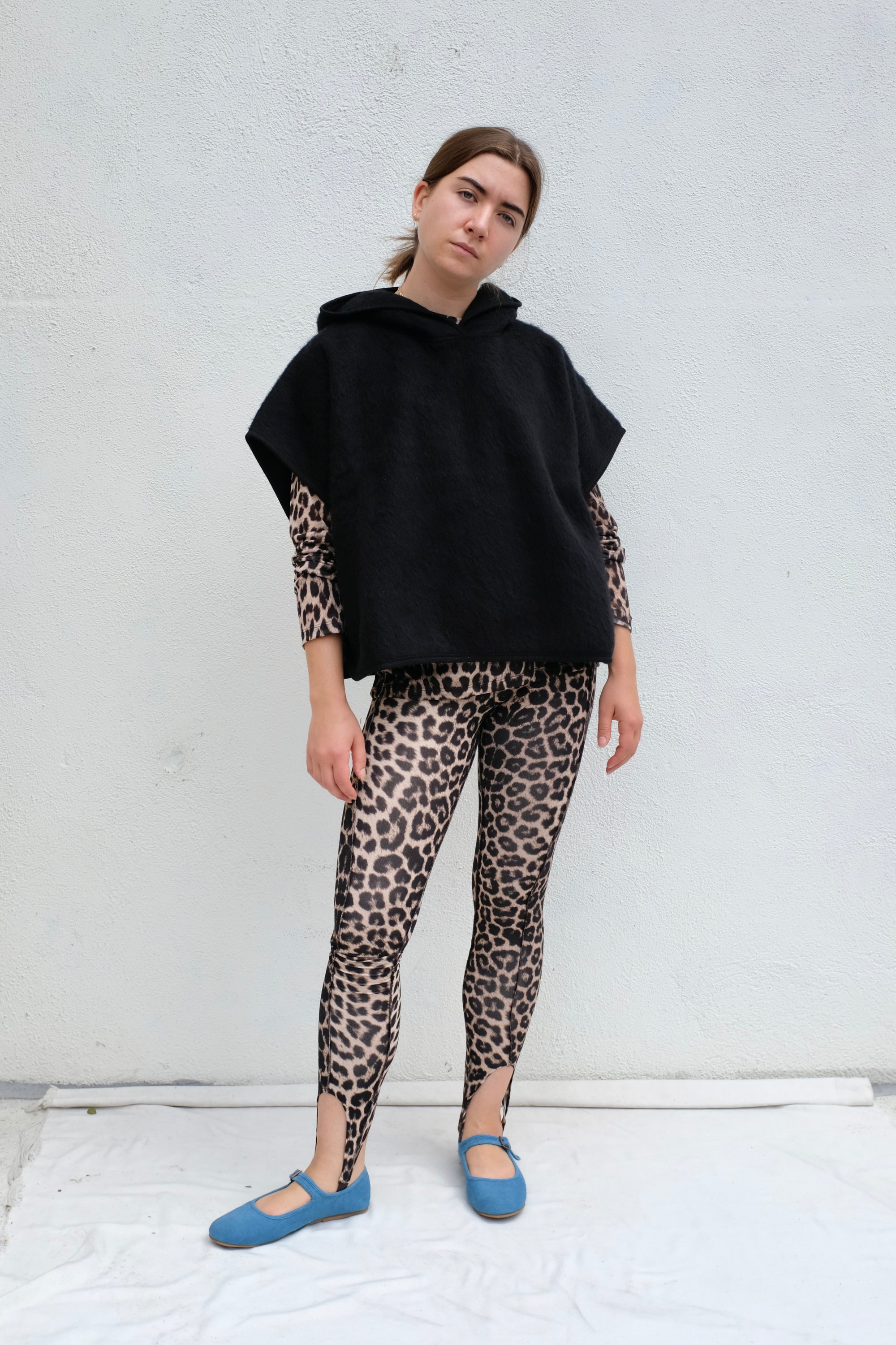 Baserange Fortu Hooded Vest / Black