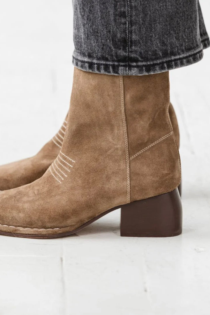 Either/Or West Boot / Moss Suede