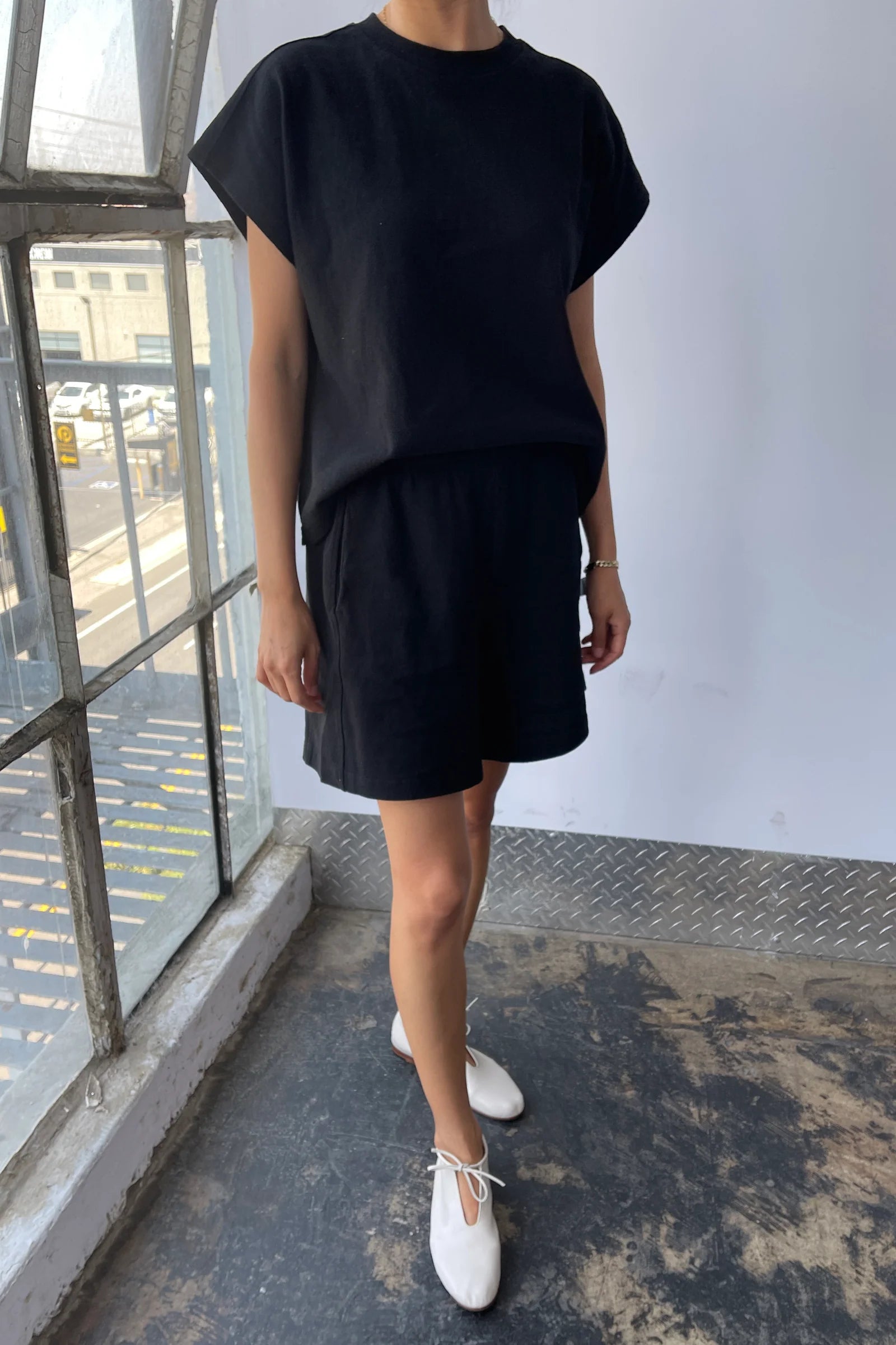 Le Bon Shoppe Jeanne Tee / Black
