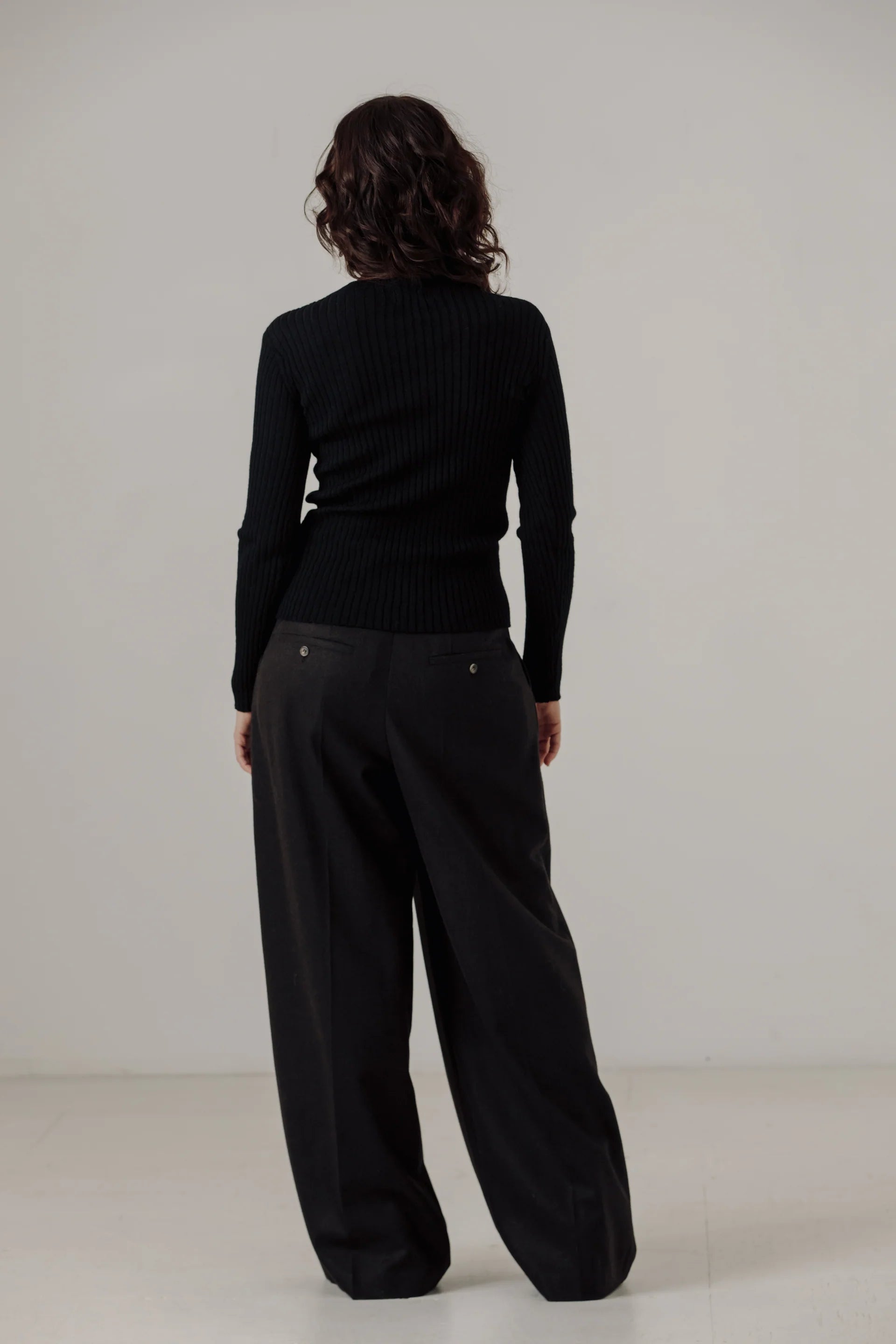 Bare Knitwear Fine Knit Rib Top / Black