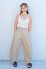 Cordera SS23 Seam Curved Pants / Toasted