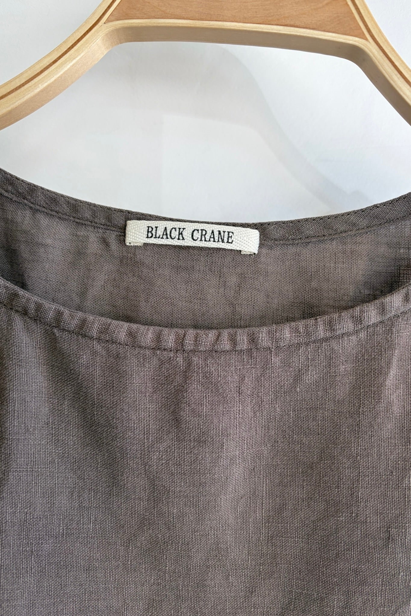 Pre-Loved / Black Crane Linen Top / Grey / Size Small