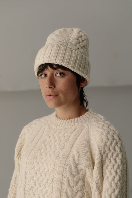 Bare Knitwear Porteau Cable Beanie / Ecru