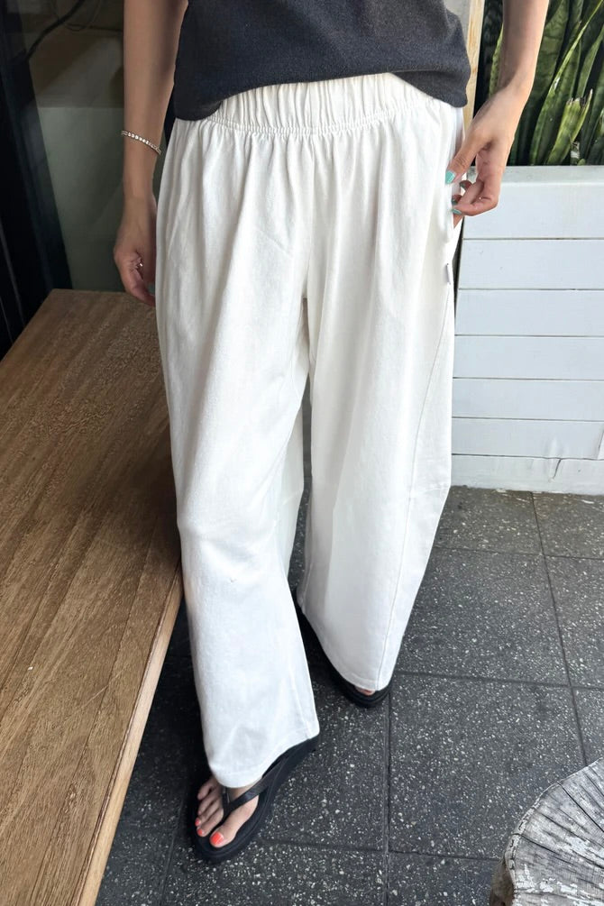 Bare Pant / White