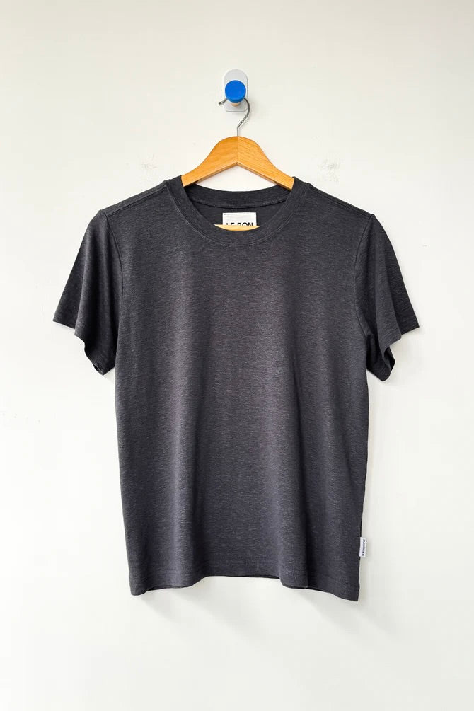 le bon shoppe bo linen blend tee / charcoal