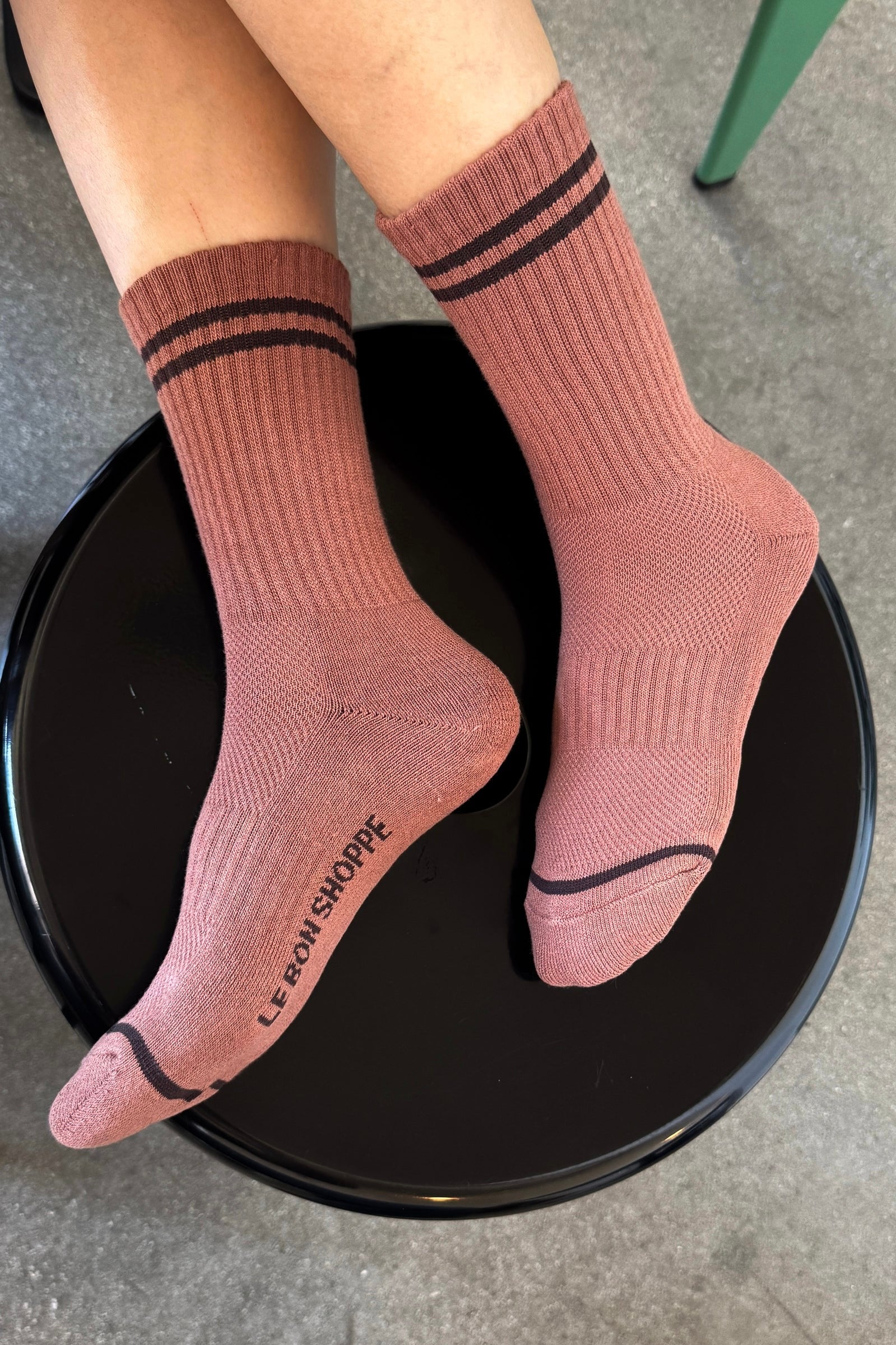 le bon shoppe boyfriend socks clay