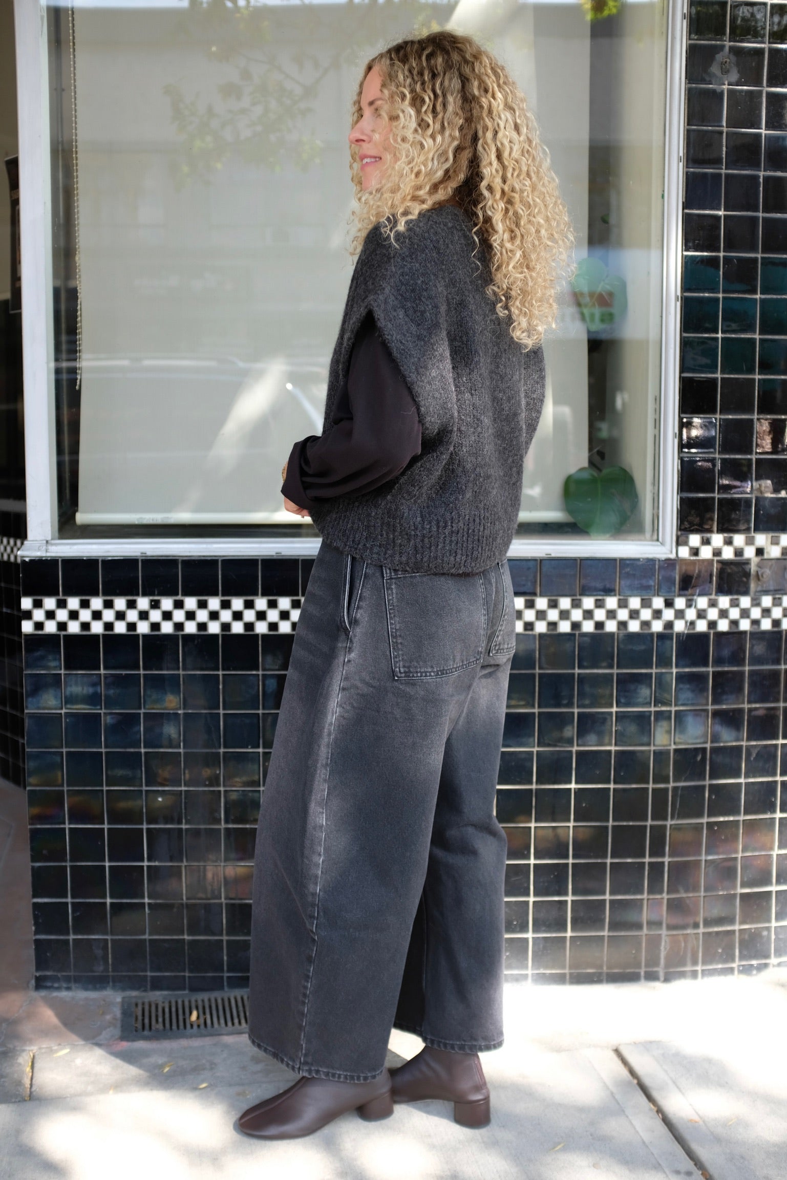 Alpaca Button Down Vest / Basalt