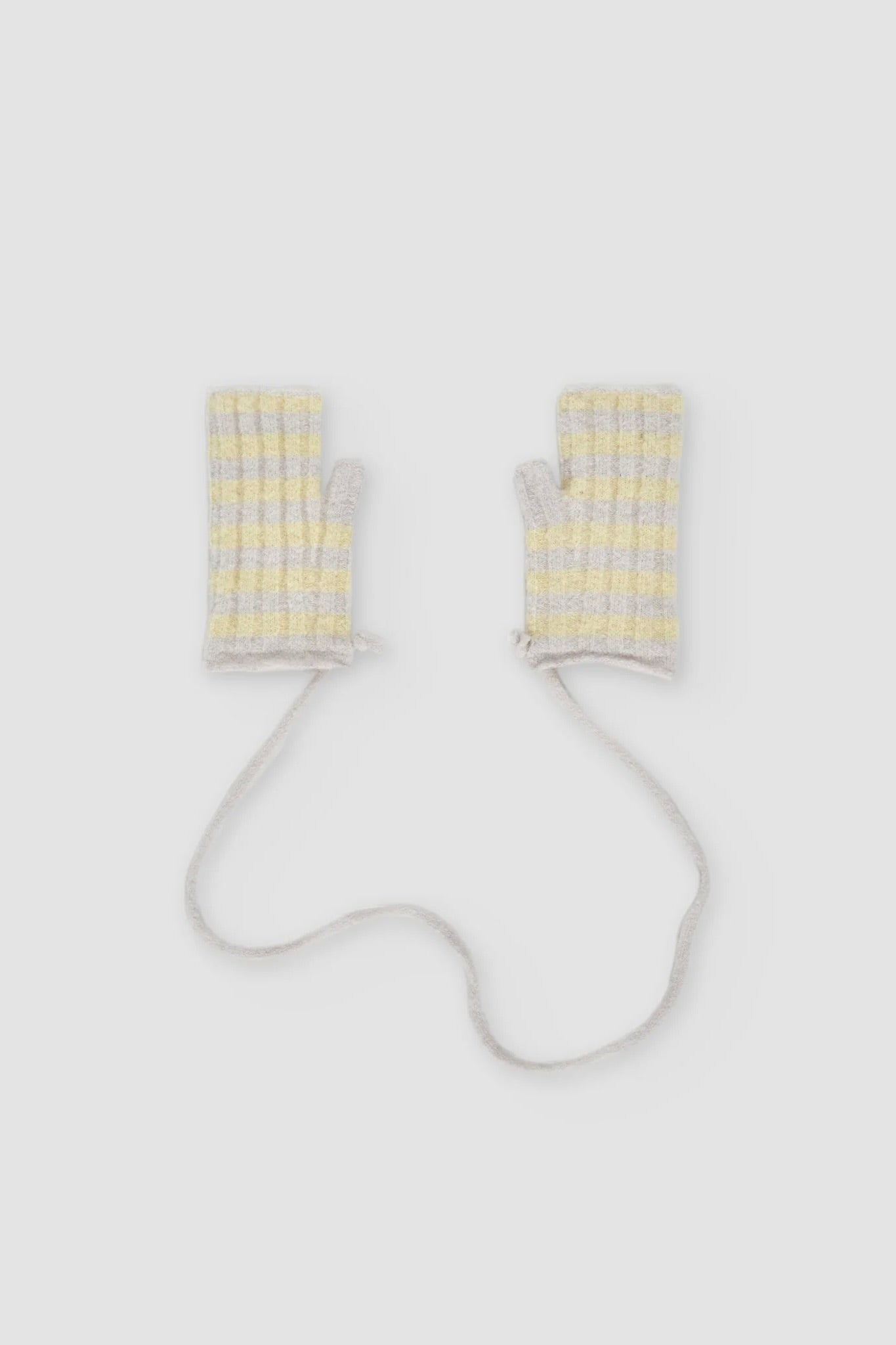Rus Hanei Mittens / Butter