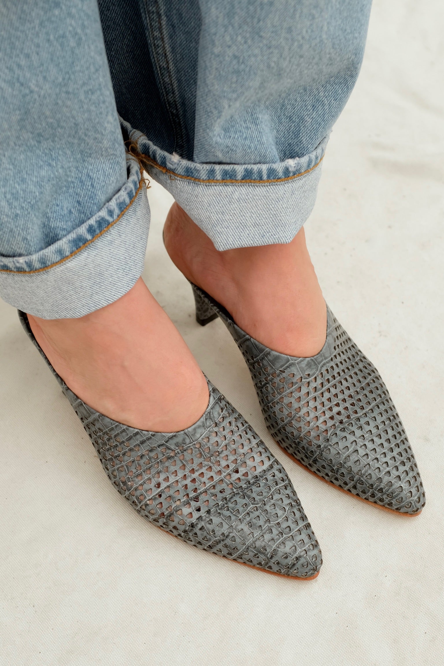 Alder Mule / Chambray Mini Punch