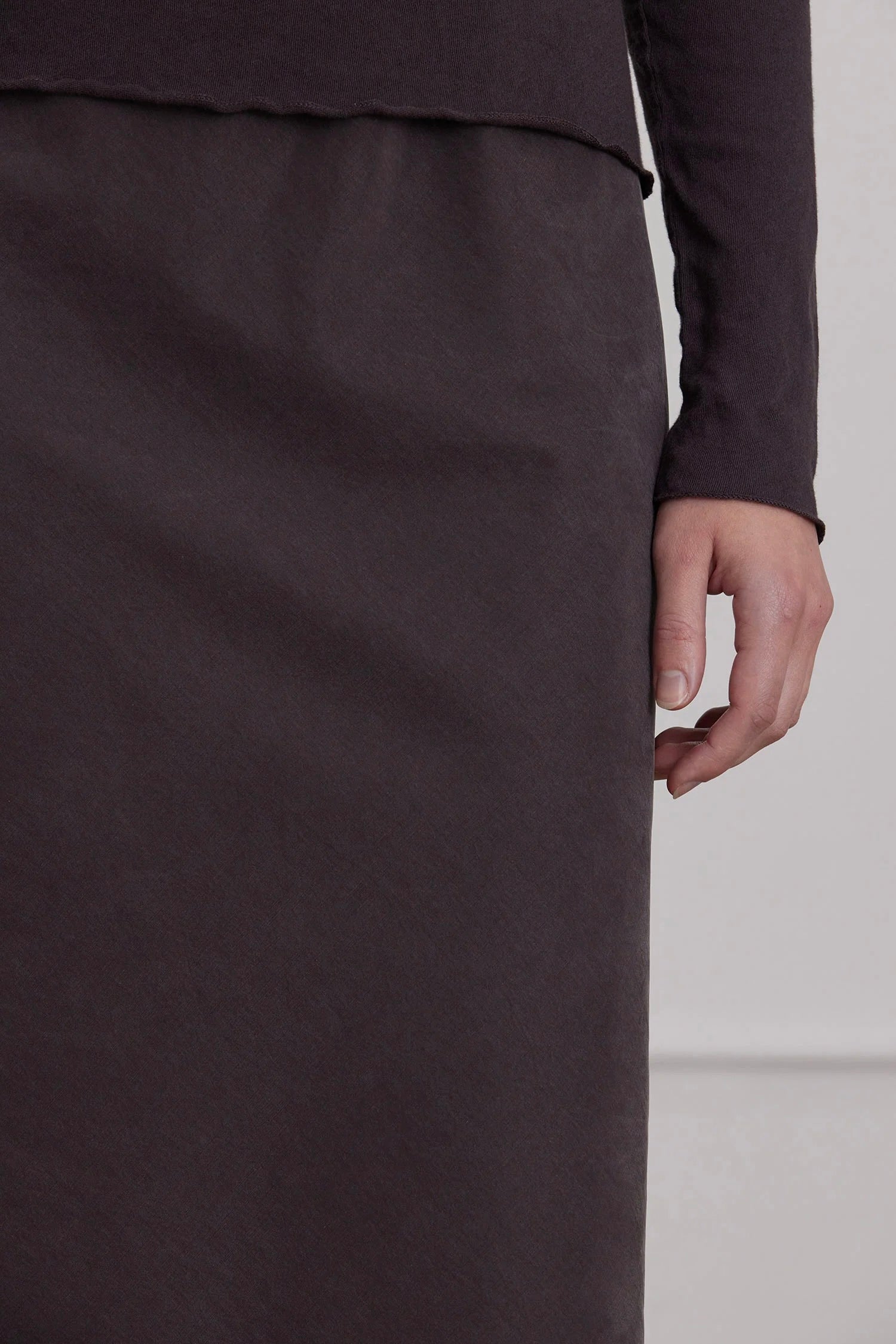 Black Crane Straight Pants / Dark Plum