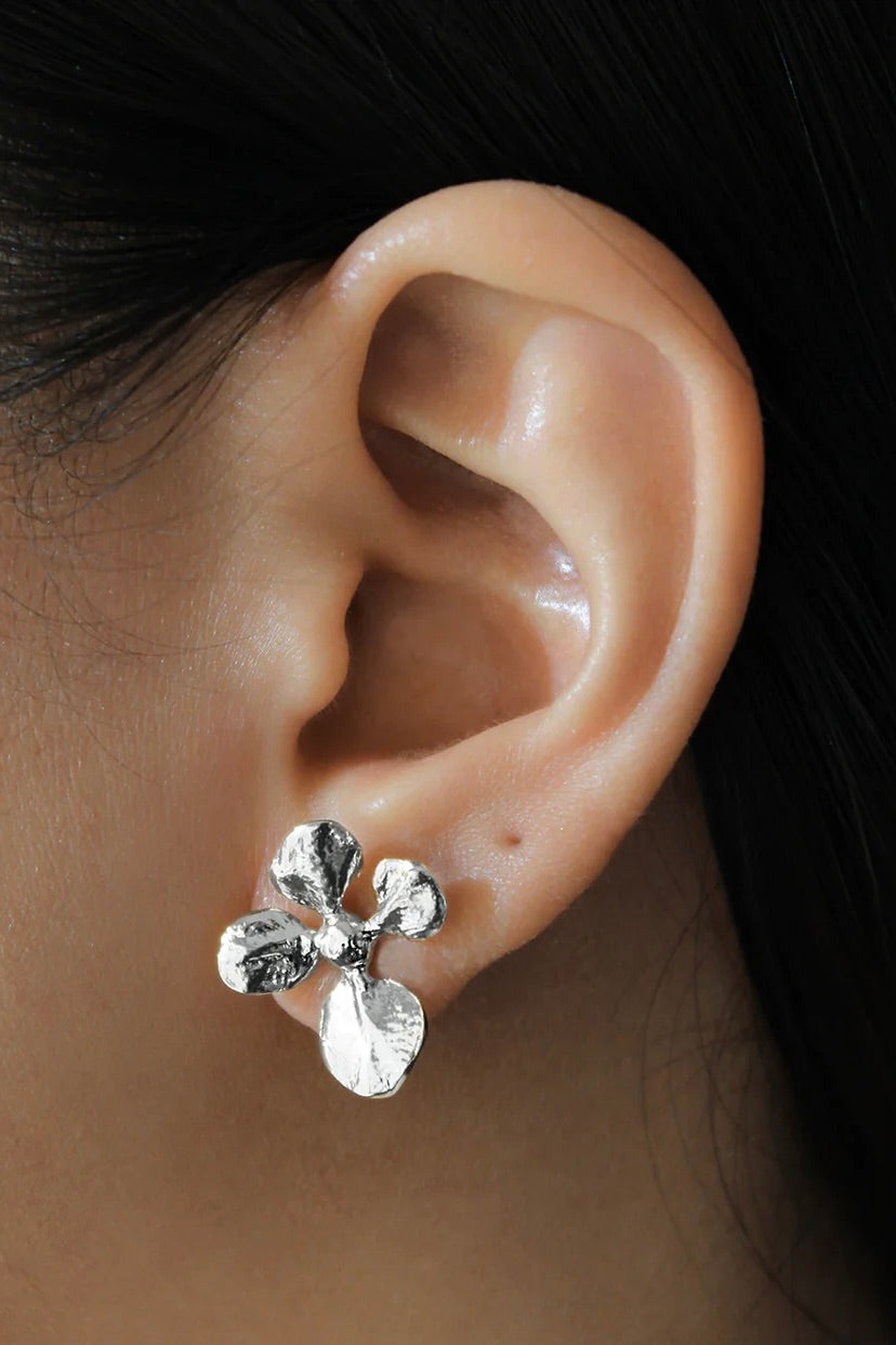 Ora C Virgo Bud Earrings / Silver