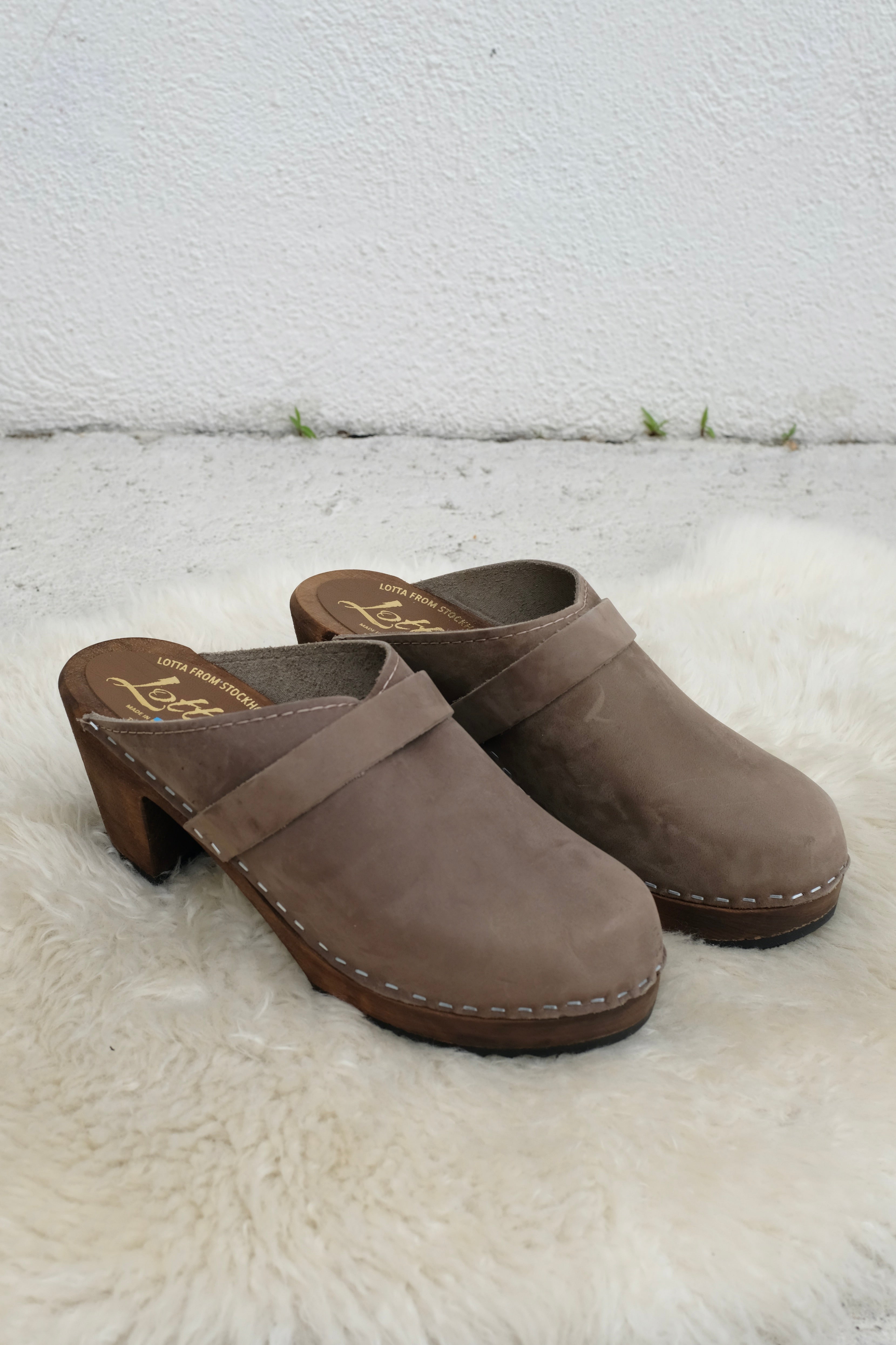 High Heel Classic Clogs / Taupe Oiled/Brown