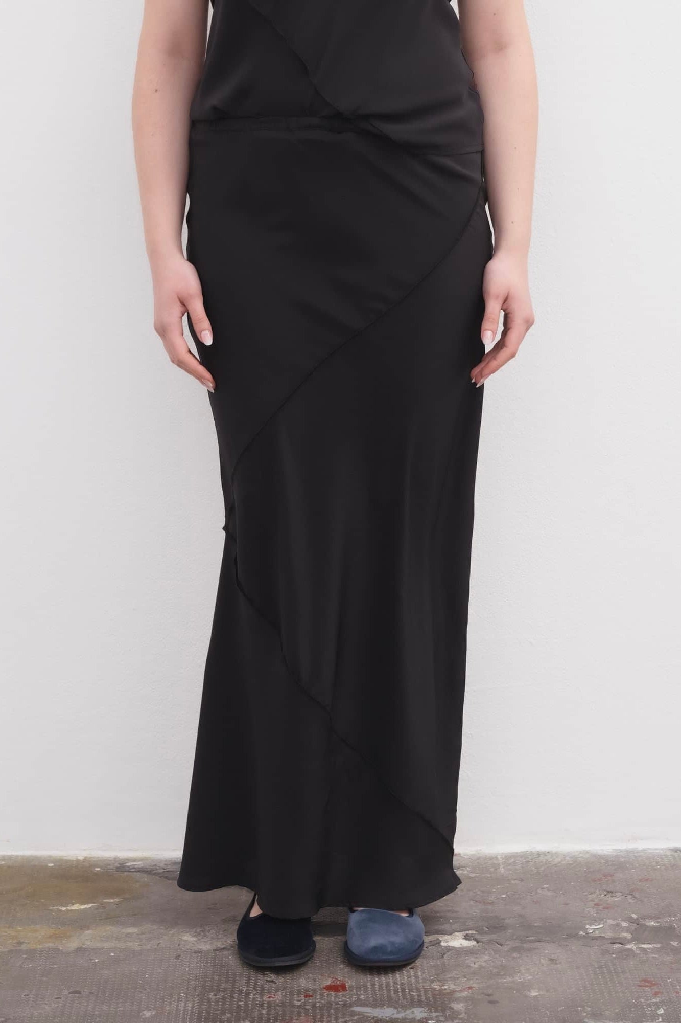 Baserange Lava Skirt / Silk Crepe