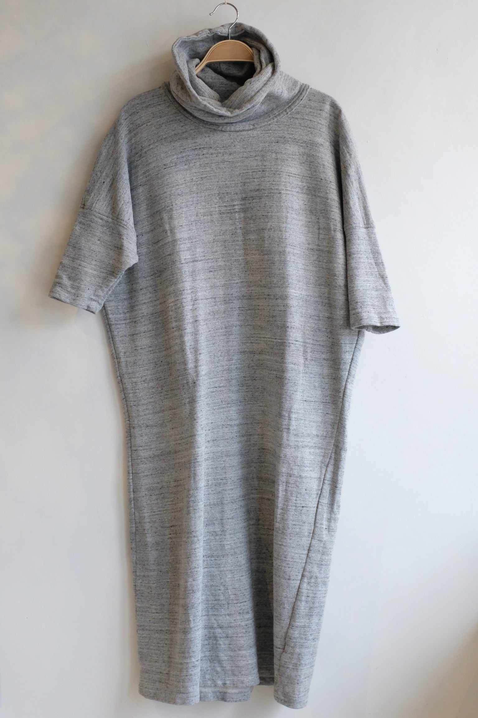 Pre-loved / Esby Tara Dress / Size Small