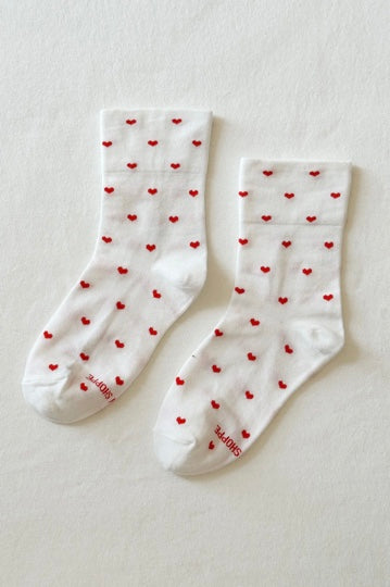 Le Bon Shoppe Patterned Sneaker Sock / White + Red Hearts