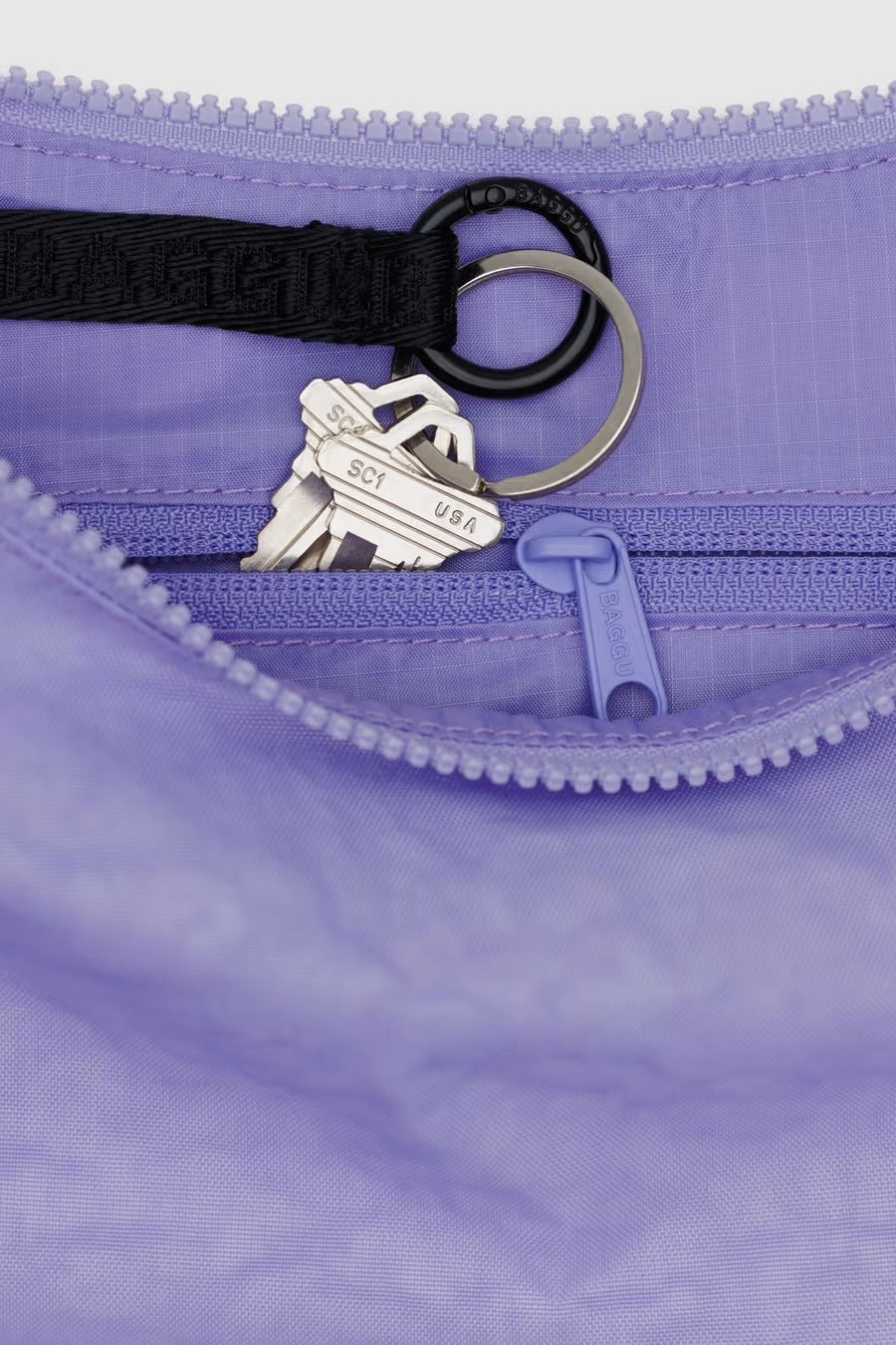 BAGGU Medium Nylon Crescent Bag / Wisteria