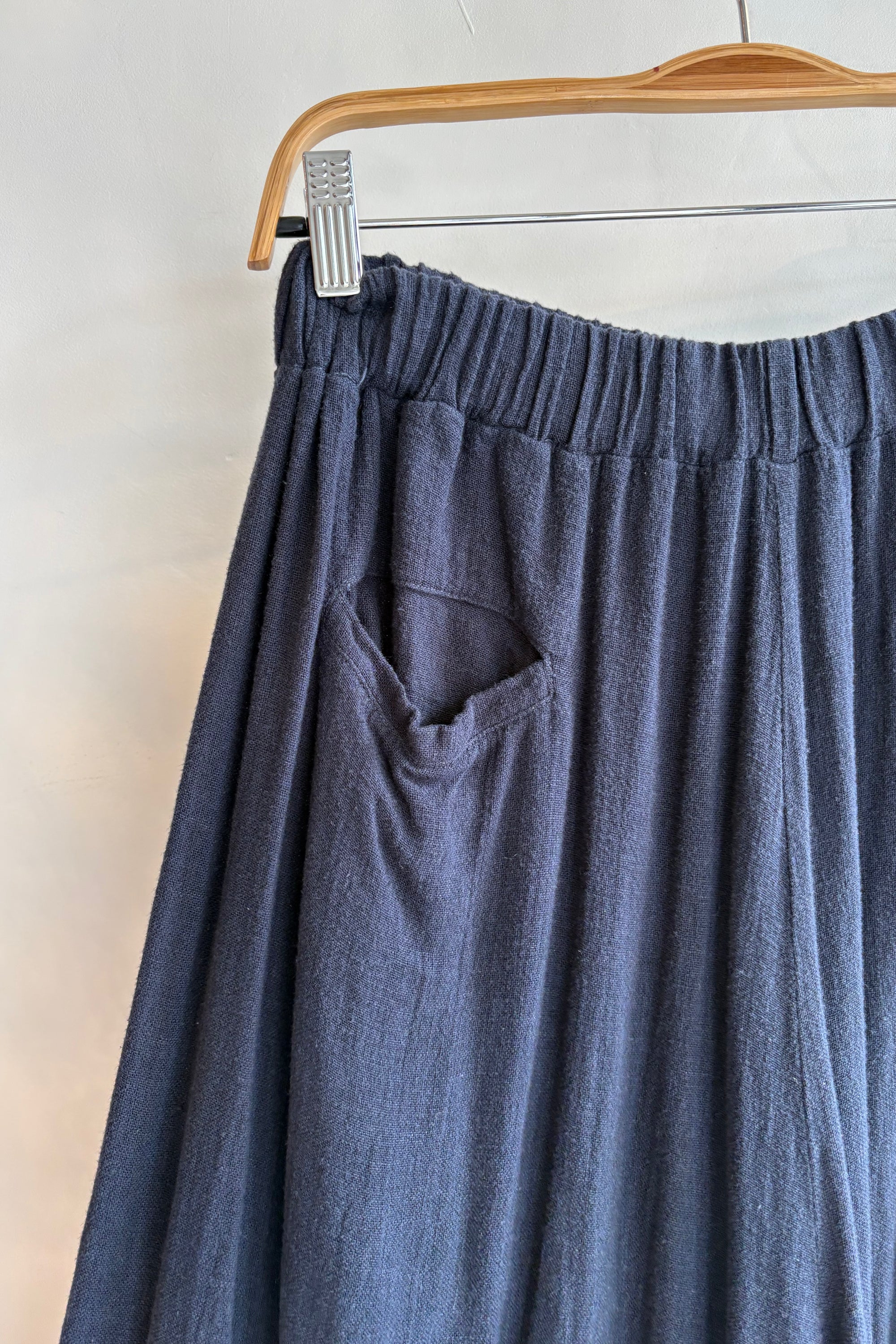 Pre-Loved / Black Crane Balloon Pant / Navy / Small
