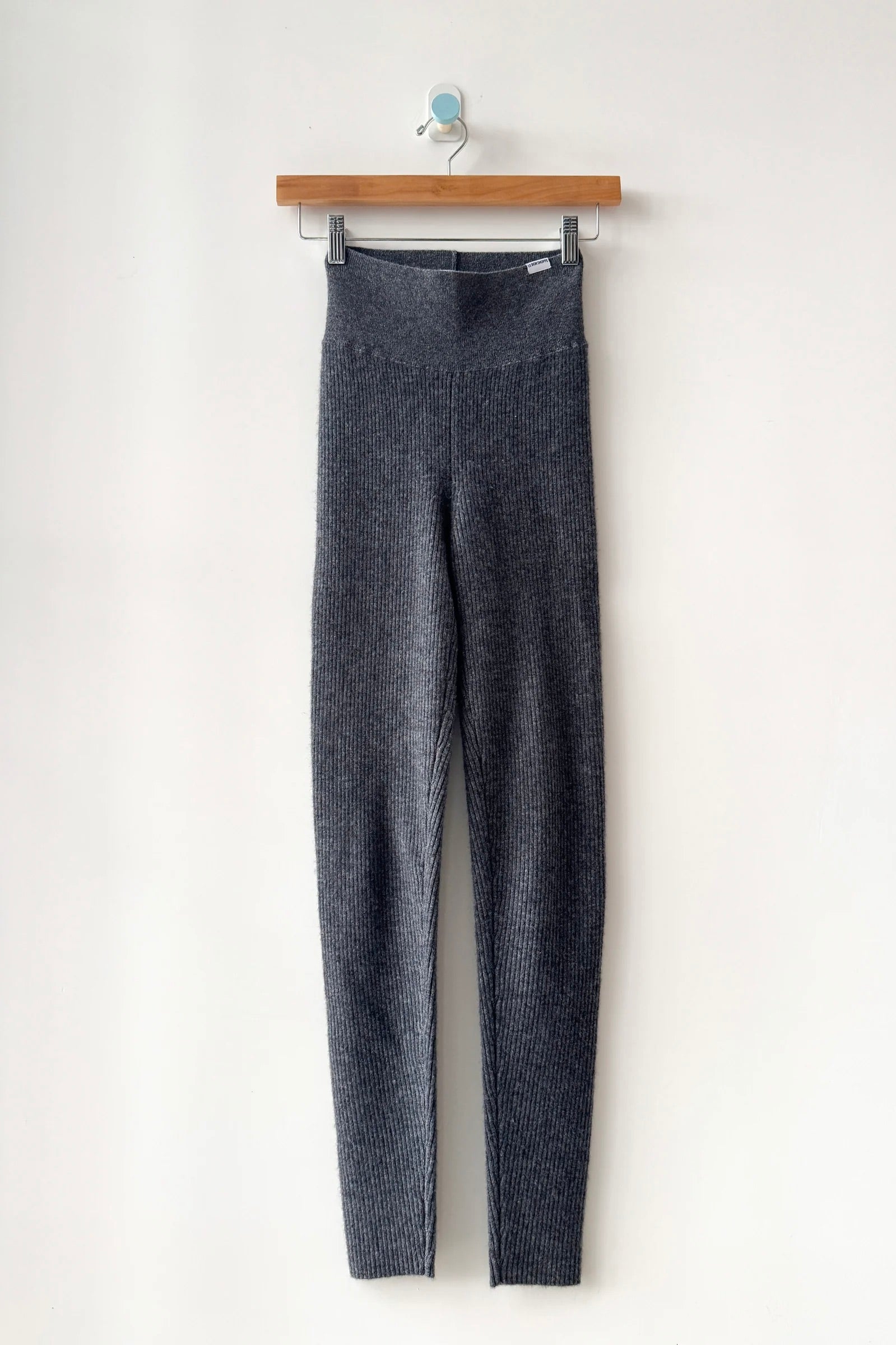 Le Bon Shoppe Cashmere Ribbed Leggings / Charcoal