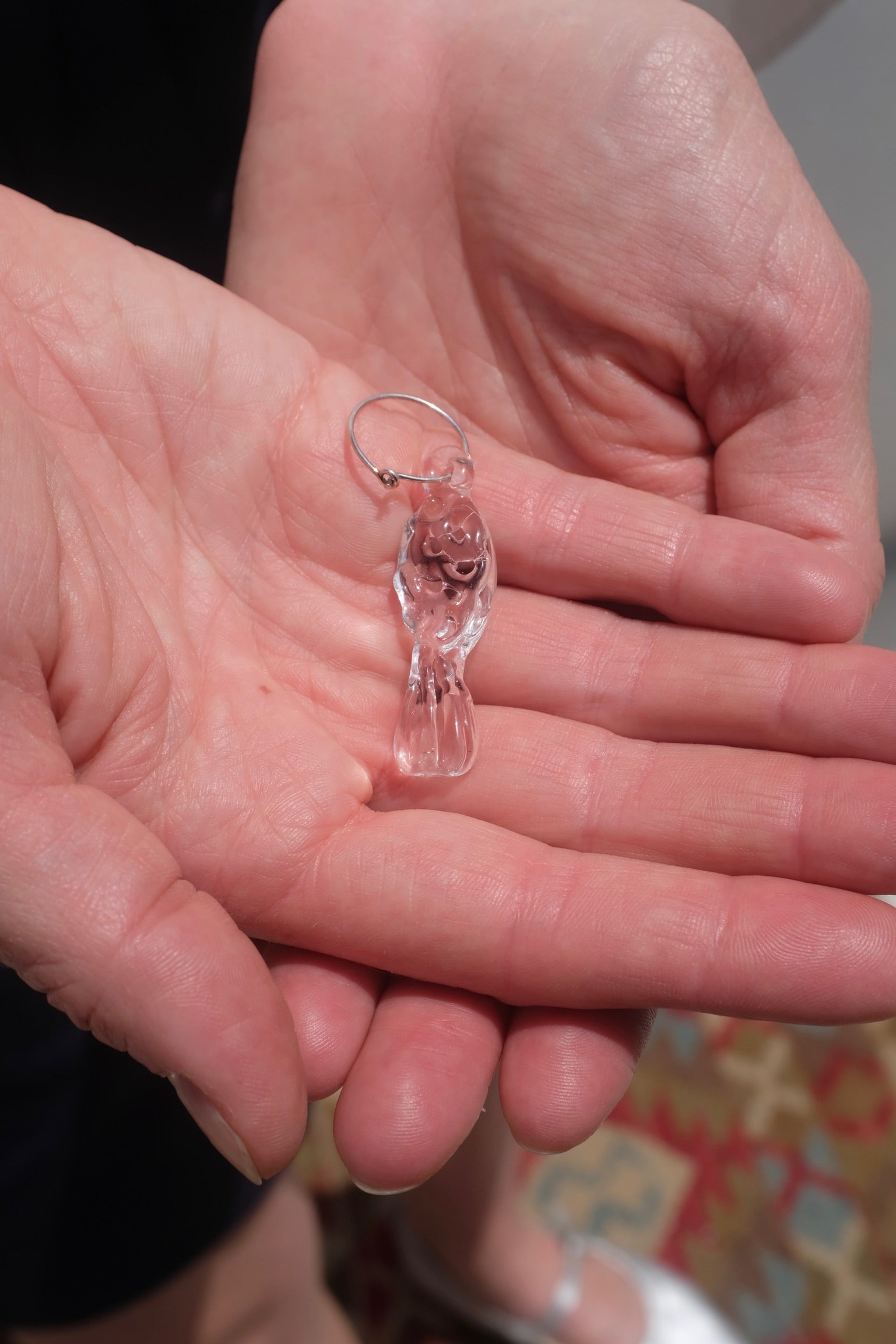 Levens Glass Fish Charm / Clear