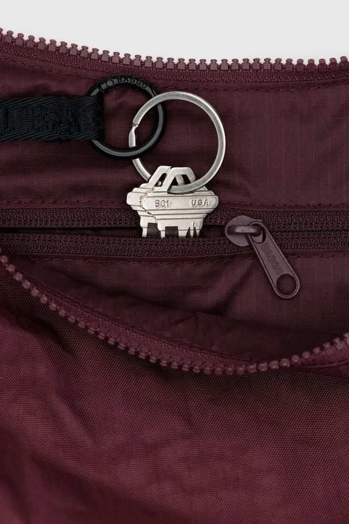 Baggu Medium Nylon Crescent Bag / Mahogany